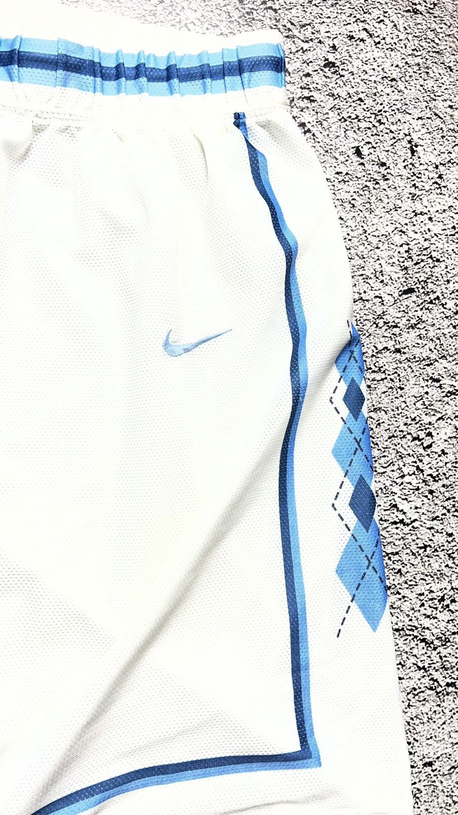 Nike VTG 90’s North Carolina Tar Heels NCAA Jersey & shorts nike Size US XL / EU 56 / 4 - 11 Thumbnail