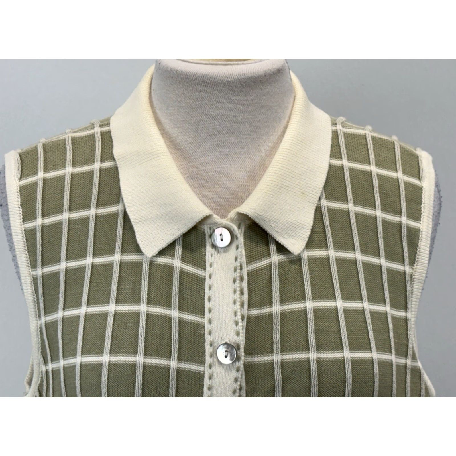 Vintage VINTAGE Liz Sport Sweater Vest Women’s Petite L Green Check College Soft Girl Indie 90s Cottage Core Knit Collared Sleeveless Cotton Vest Womens Size L / US 10 / IT 46 - 5 Thumbnail