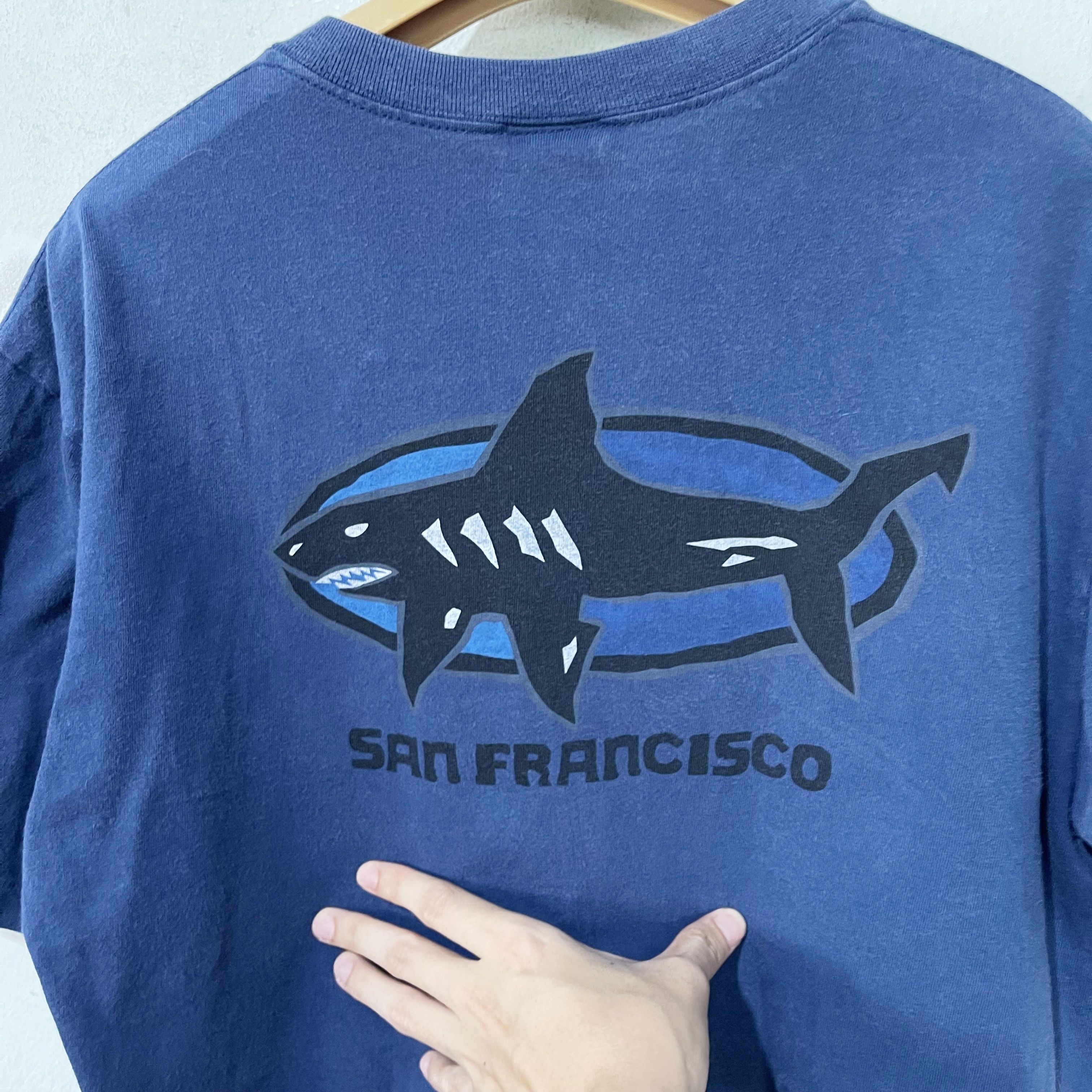 Vintage Vintage 90s San Francisco Crazy Shirt Hawaii Shark T-Shirt Size US M / EU 48-50 / 2 - 2 Thumbnail