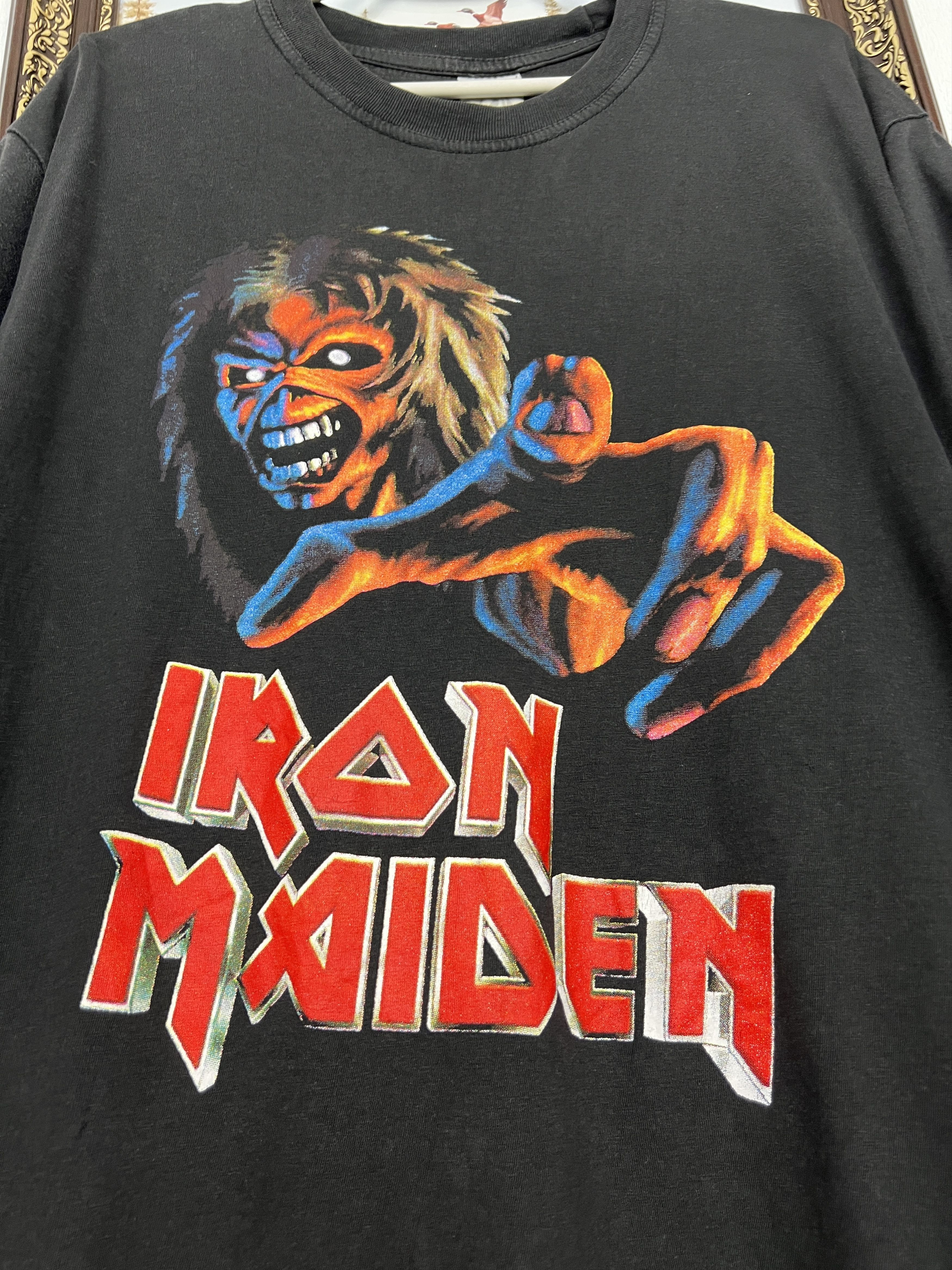 Vintage Vintage Iron Maiden Band Shirt Black Tee Over Print Grail Size US L / EU 52-54 / 3 - 3 Thumbnail