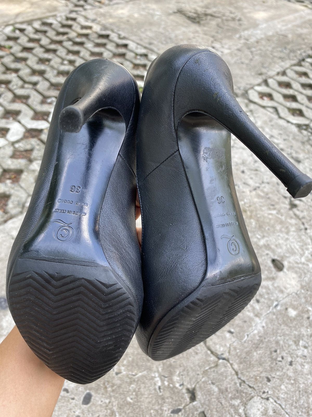 Alexander McQueen Alexander McQueen Leather Embellished Skull Peep Toe Pumps Size US 6 / IT 36 - 17 Thumbnail