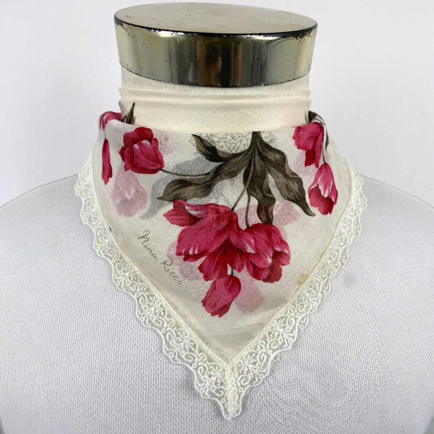 Other Vintage Nina Ricci Handkerchief / Neckerchief HKC1114 Size ONE SIZE - 1 Thumbnail