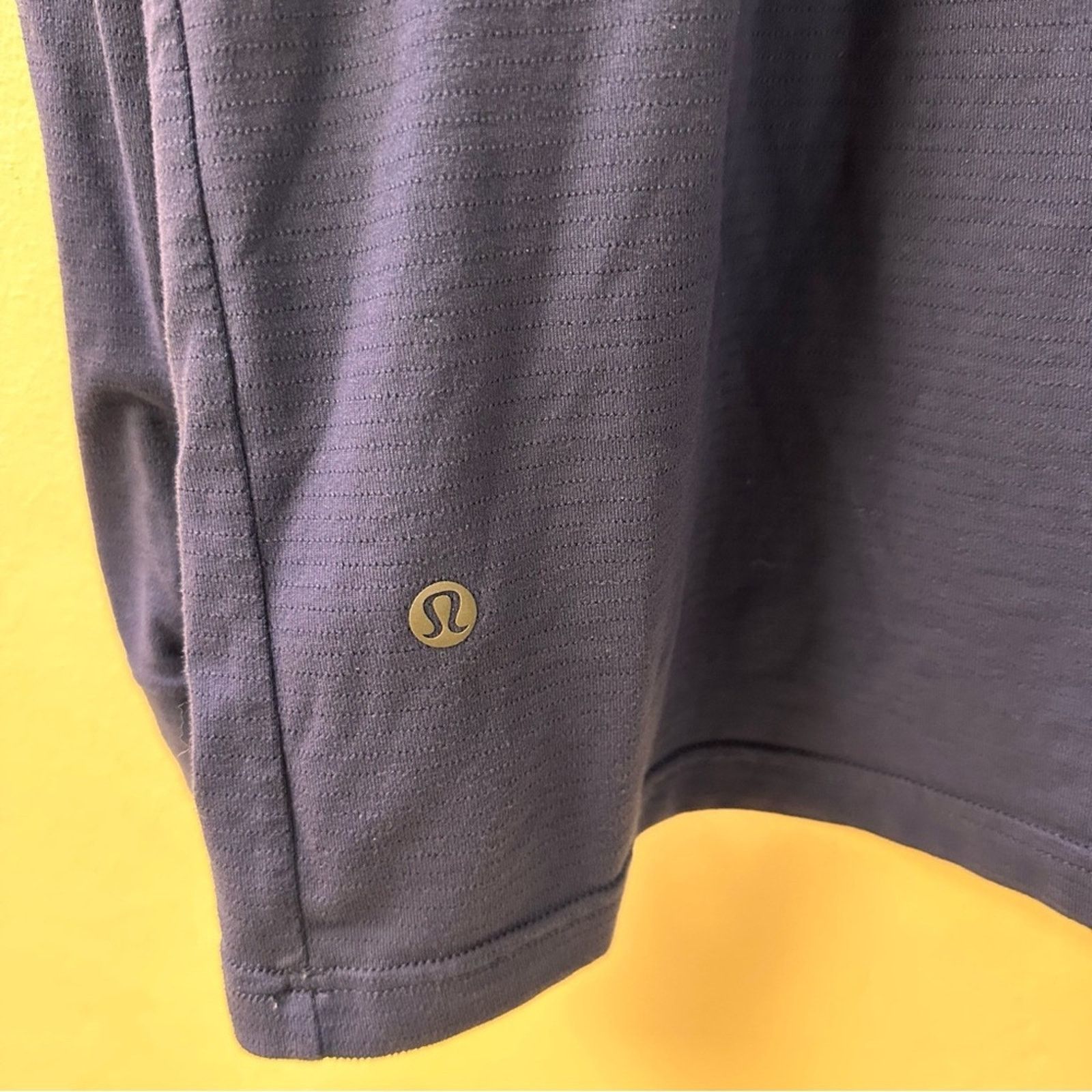 Lululemon Lululemon Men’s Athletic Long Sleeve Top - Size Med - Navy Size US M / EU 48-50 / 2 - 6 Thumbnail