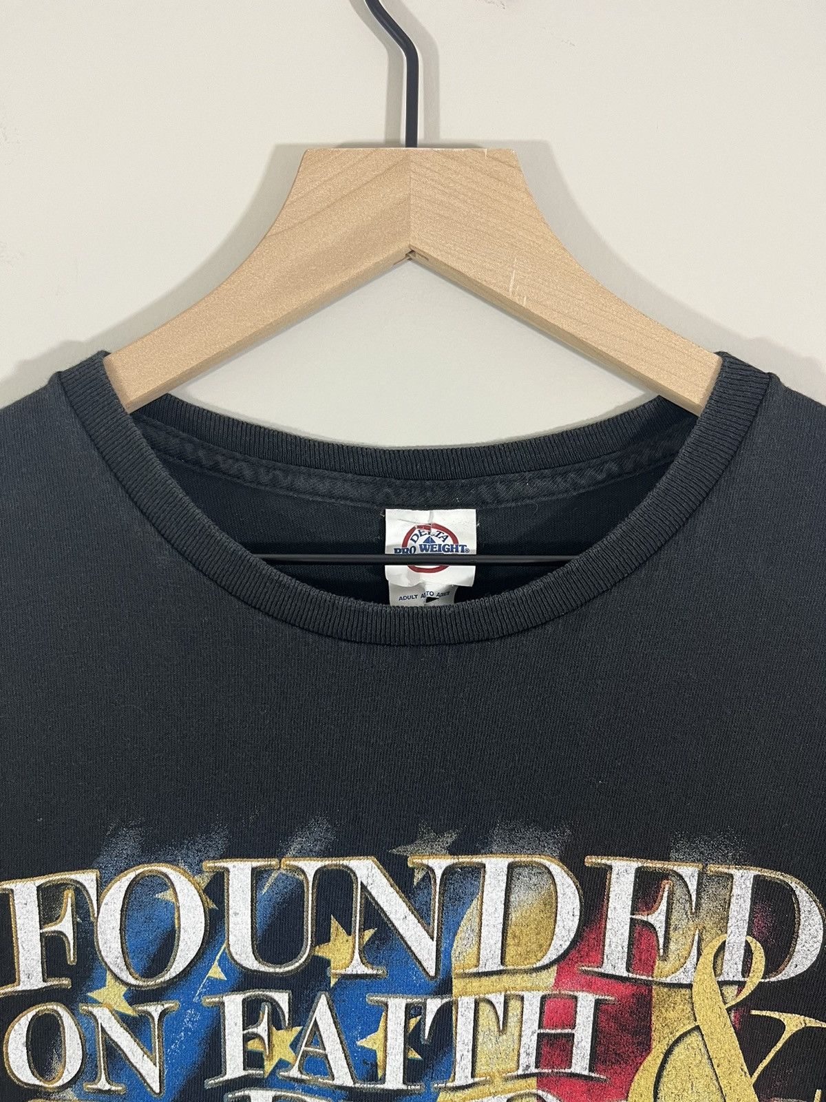 Vintage Faded Bible Quote Religion American Flag Y2K Tee Size US L / EU 52-54 / 3 - 3 Thumbnail