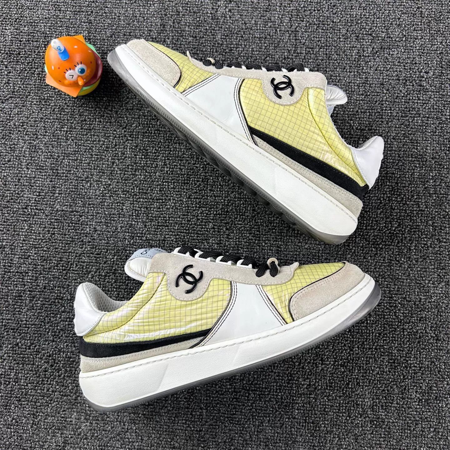 Chanel Chanel 23P CC Logo pre-owned Women's Sneakers 37 Size US 6.5 / IT 36.5 - 4 Thumbnail