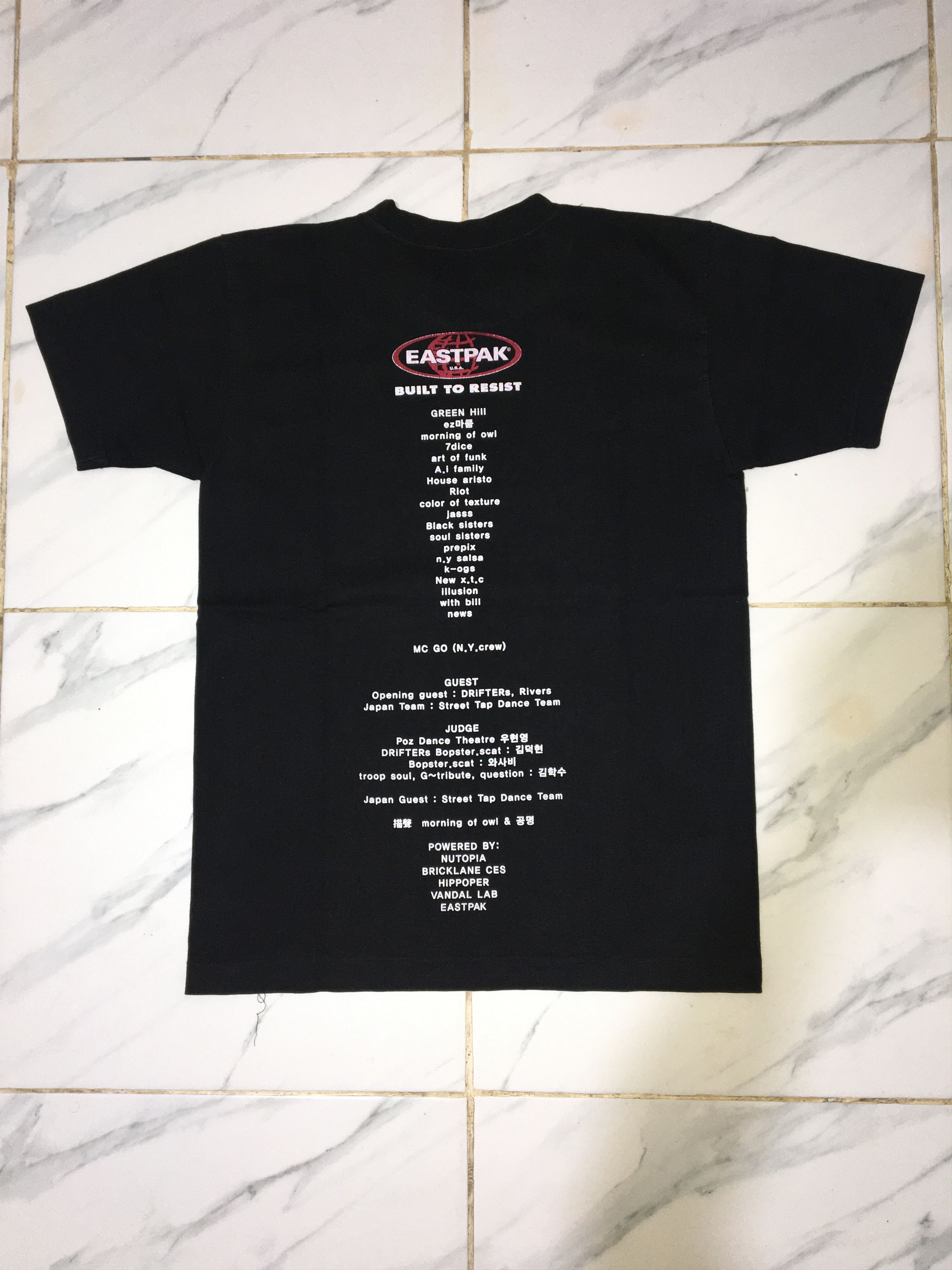 Japanese Brand EASTPAK USA TSHIRT Size US S / EU 44-46 / 1 - 1 Thumbnail
