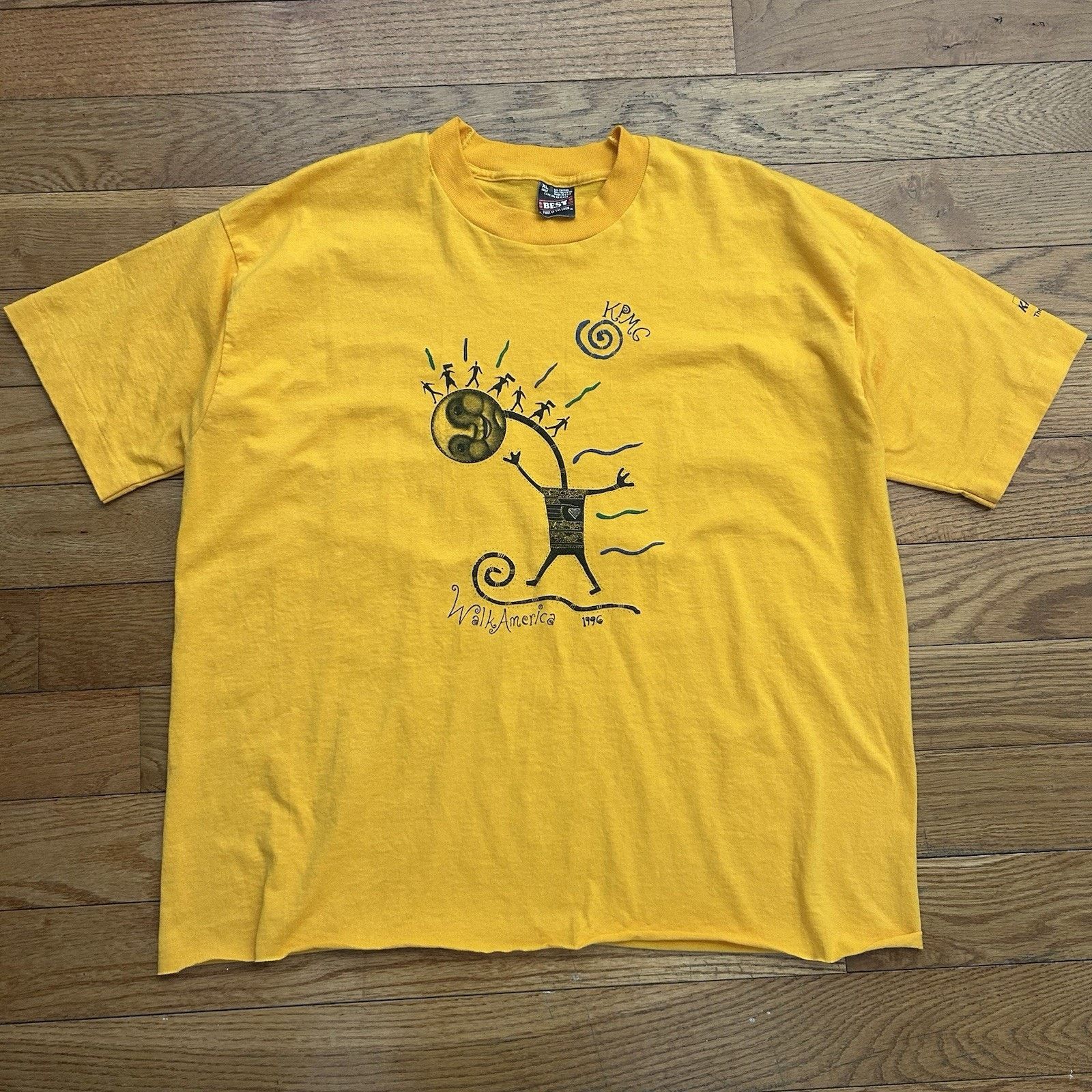 Vintage 1996 Walk America Screen Stars 90s Cropped Yellow Tee Shirt Size US XL / EU 56 / 4 - 1 Thumbnail