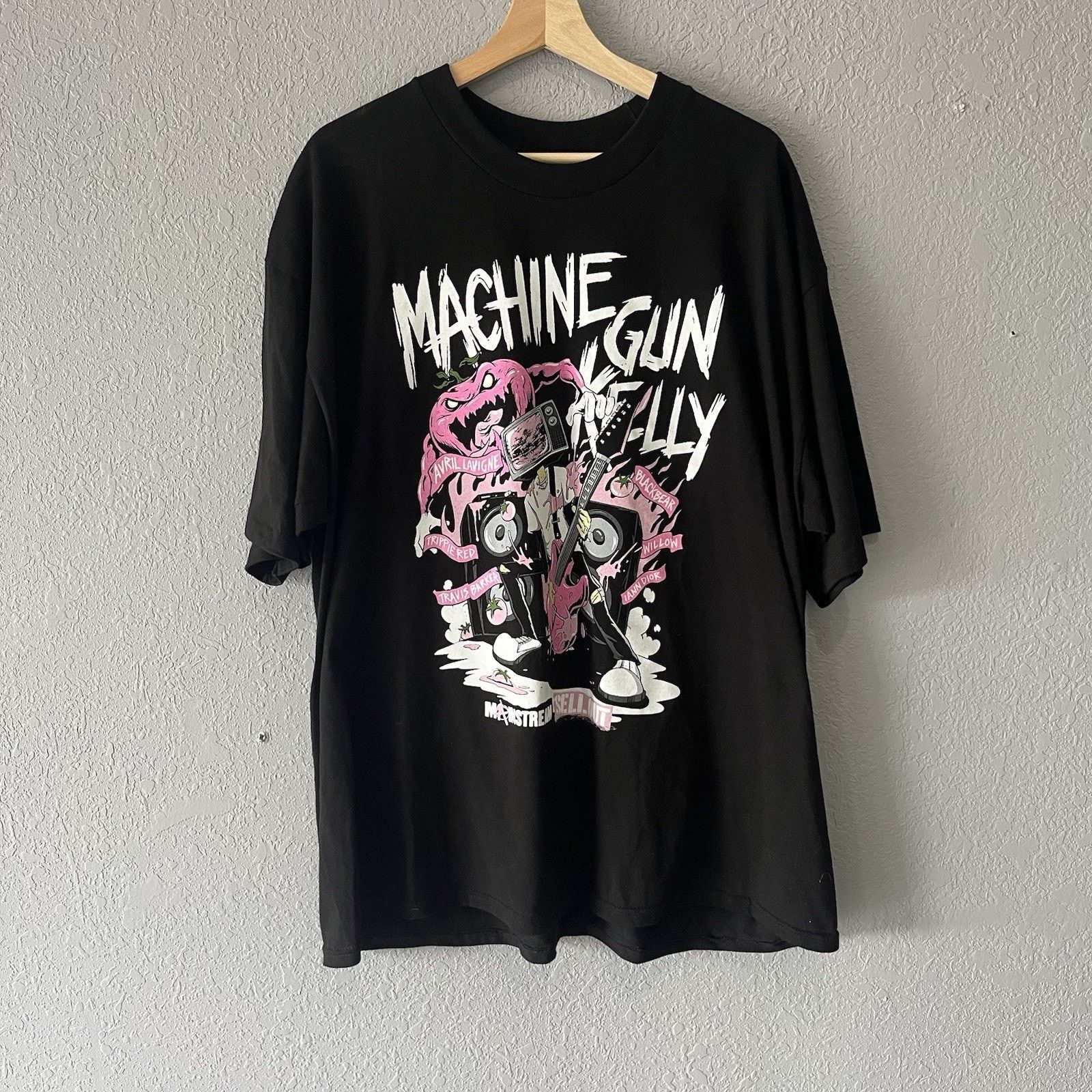 Other 2022 Machine Gun Kelly Mainstream Sellout Tour Tshirt Mens 2 Size US XXL / EU 58 / 5 - 1 Thumbnail