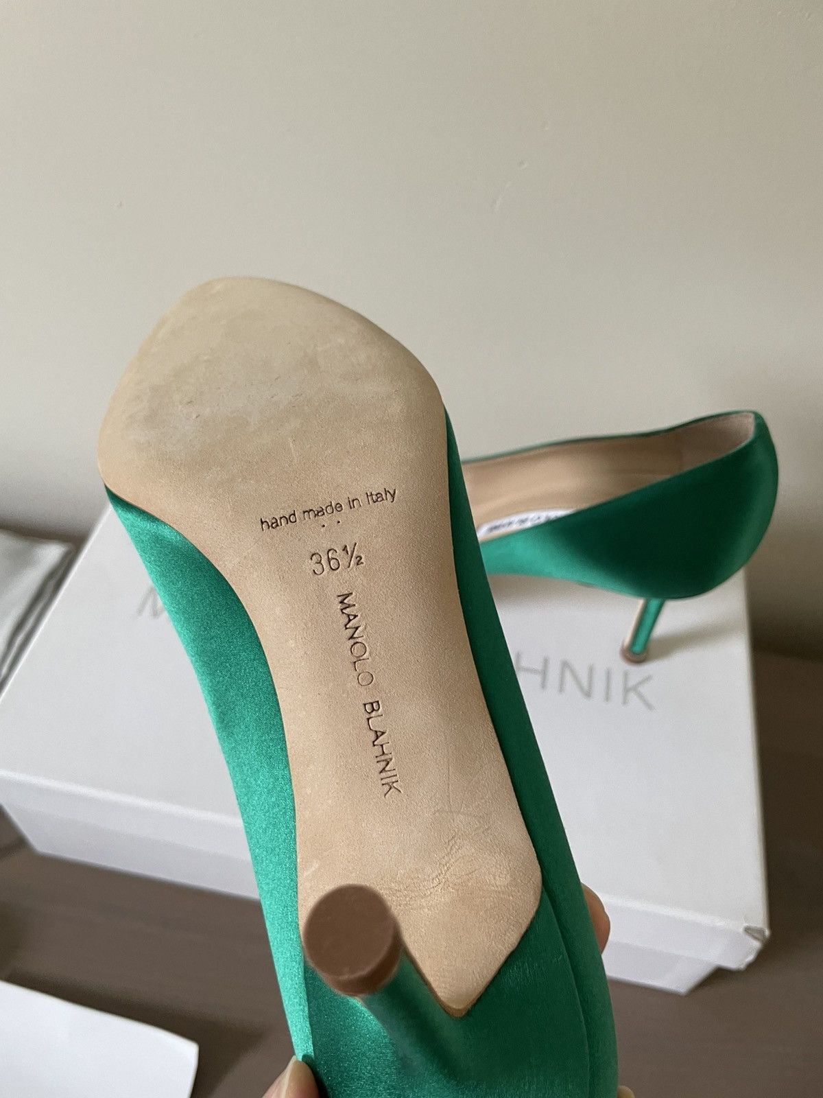 Manolo Blahnik Manolo Blahnik Hangisi Satin Pumps in Green Size US 6.5 / IT 36.5 - 10 Thumbnail