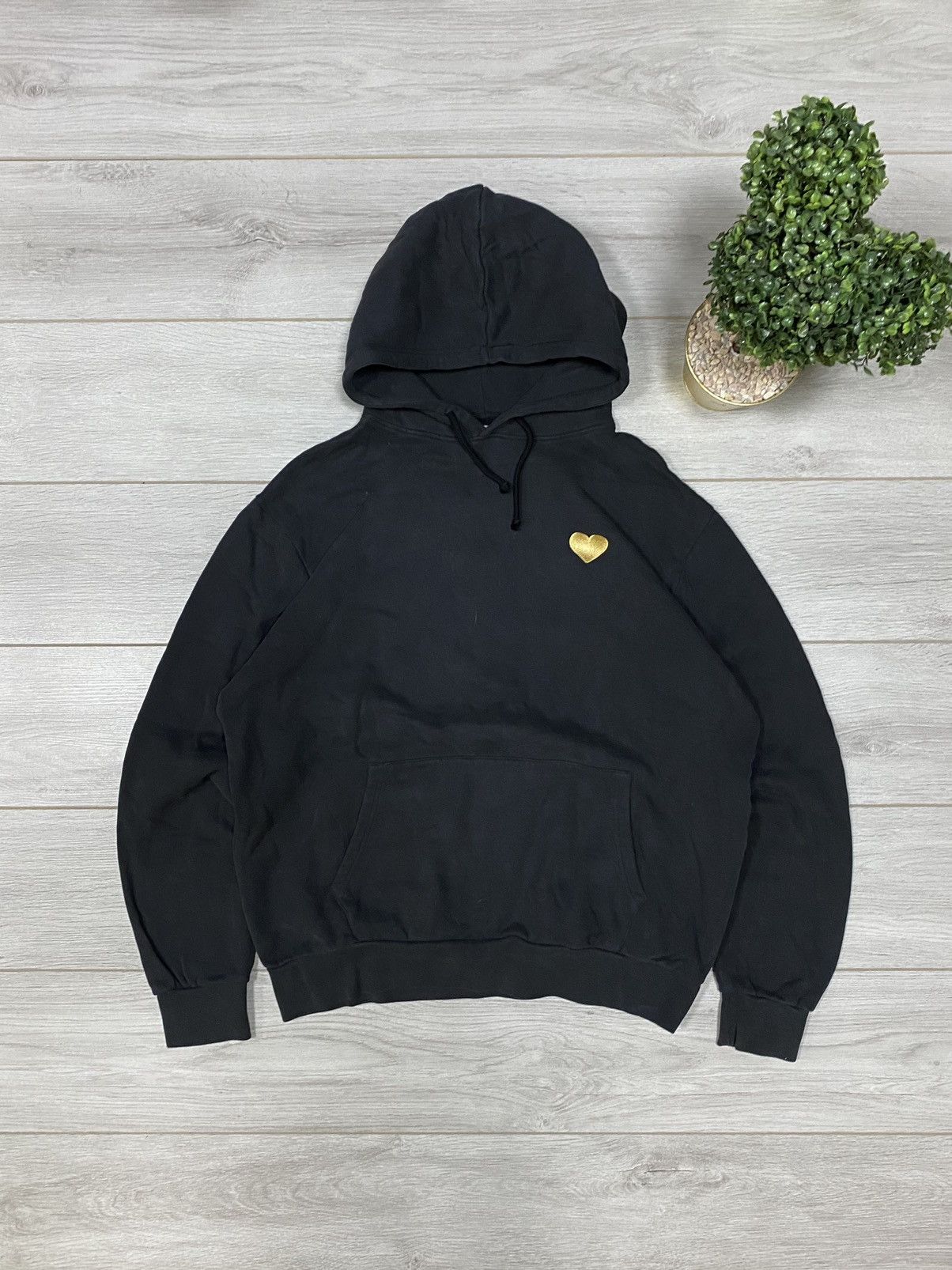 Suspicious Antwerp Suspicious Antwerp hoodie vintage heart big back print Size US XXL / EU 58 / 5 - 2 Thumbnail