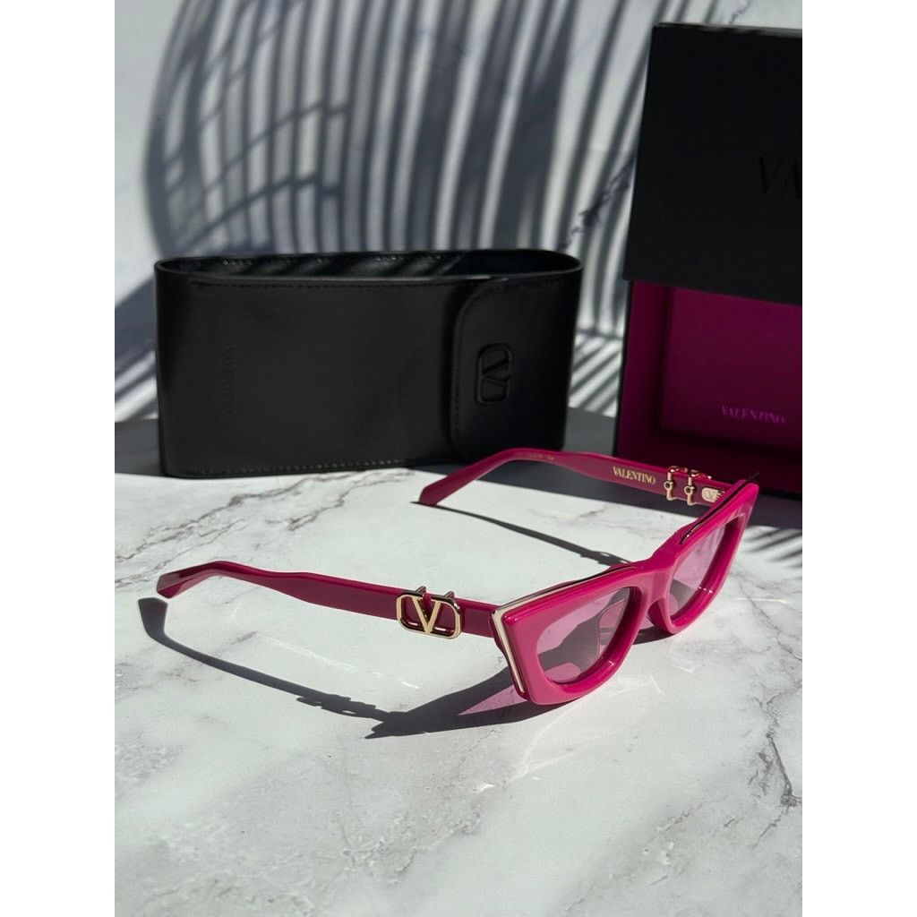 Valentino NEW Valentino V-Goldcut VLS113-C Pink Cat Eye Sunglasses Size ONE SIZE - 4 Thumbnail