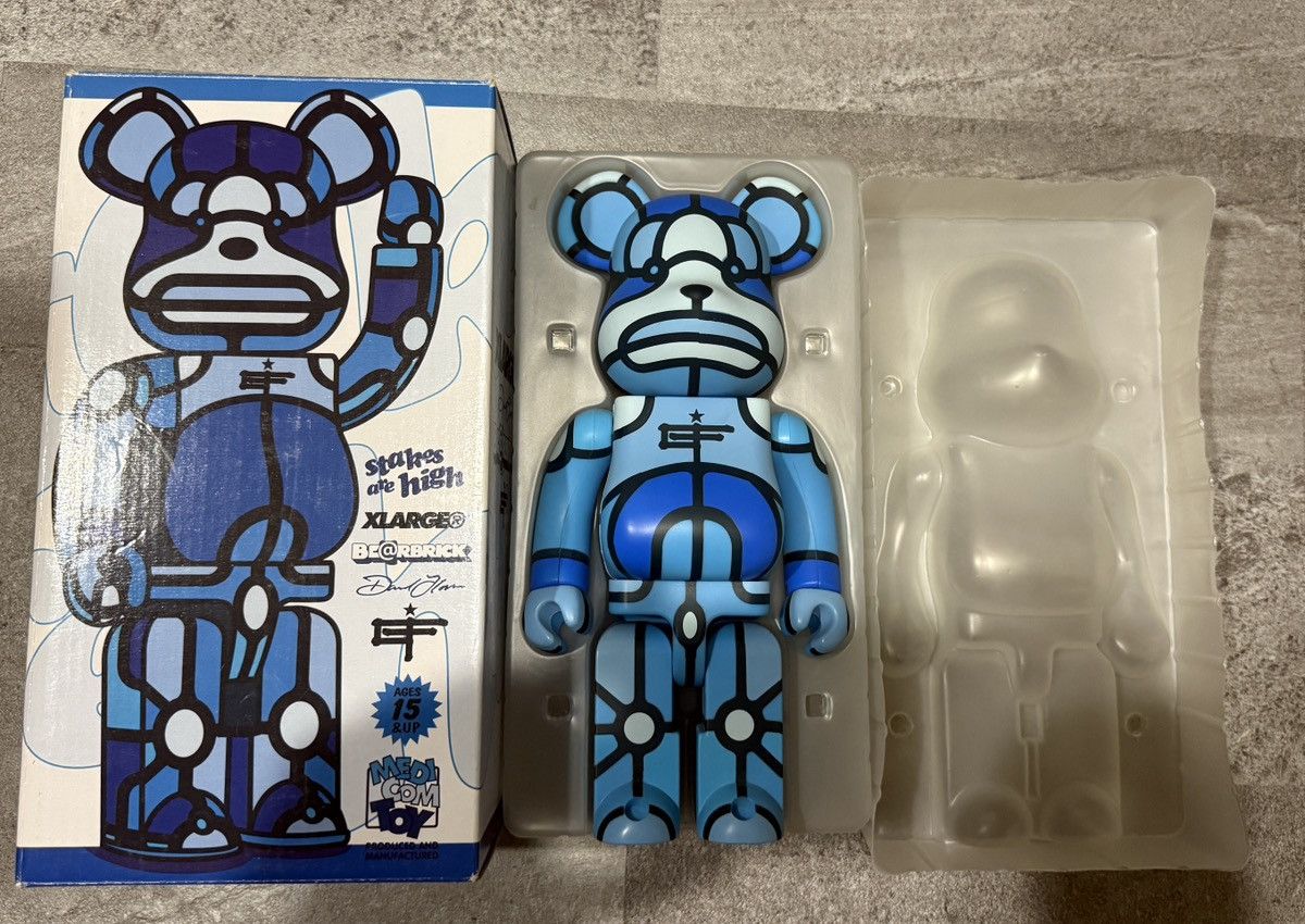 Medicom Toy MEDICOM XLARGE DAVID FLORES 400% BEARBRICK BLUE Size ONE SIZE - 1 Thumbnail