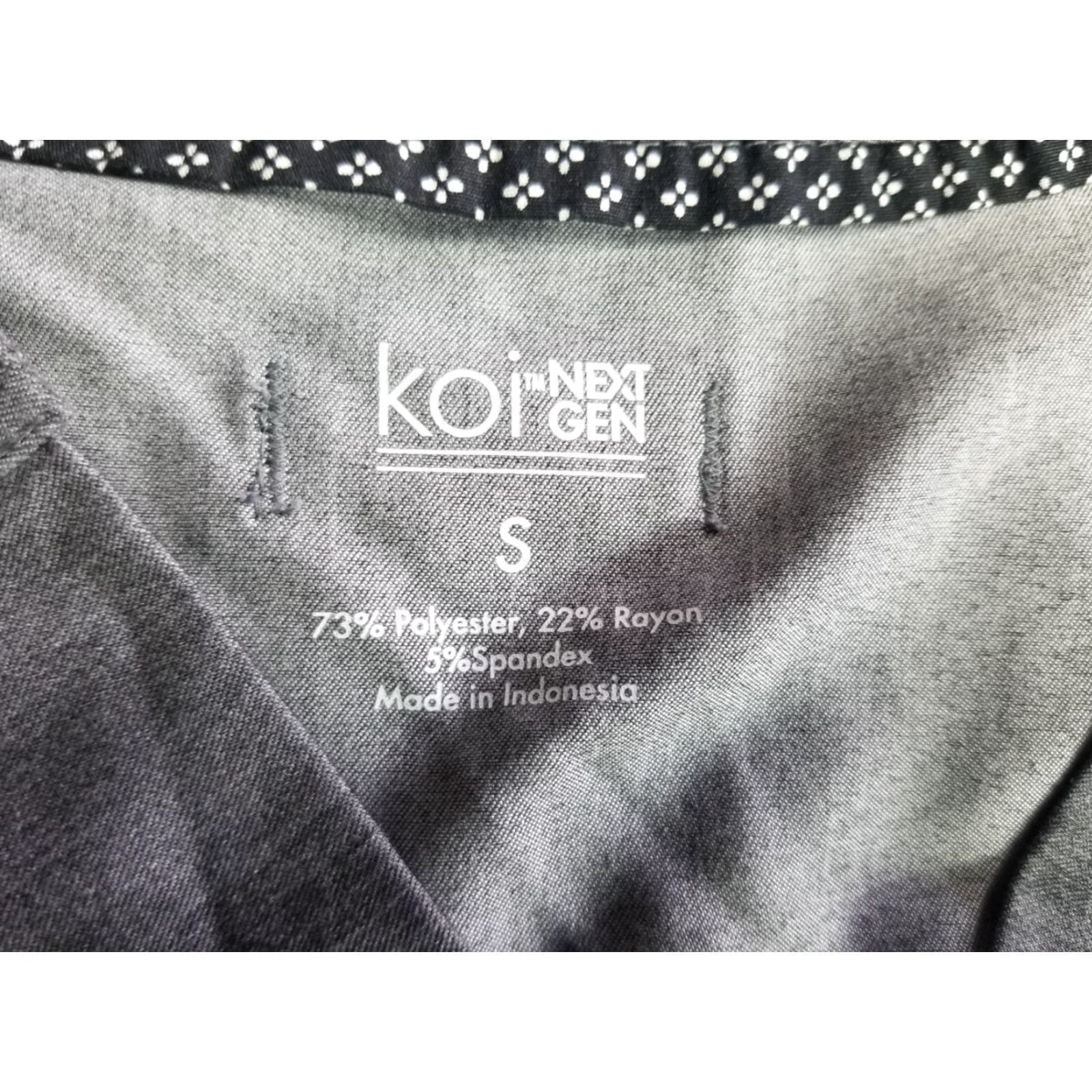Koio KOI Basics Womens Scrub Top Heather Grey S Small solid Medical Uniform Top Womens KD Cleanable? Size S / US 4 / IT 40 - 7 Thumbnail