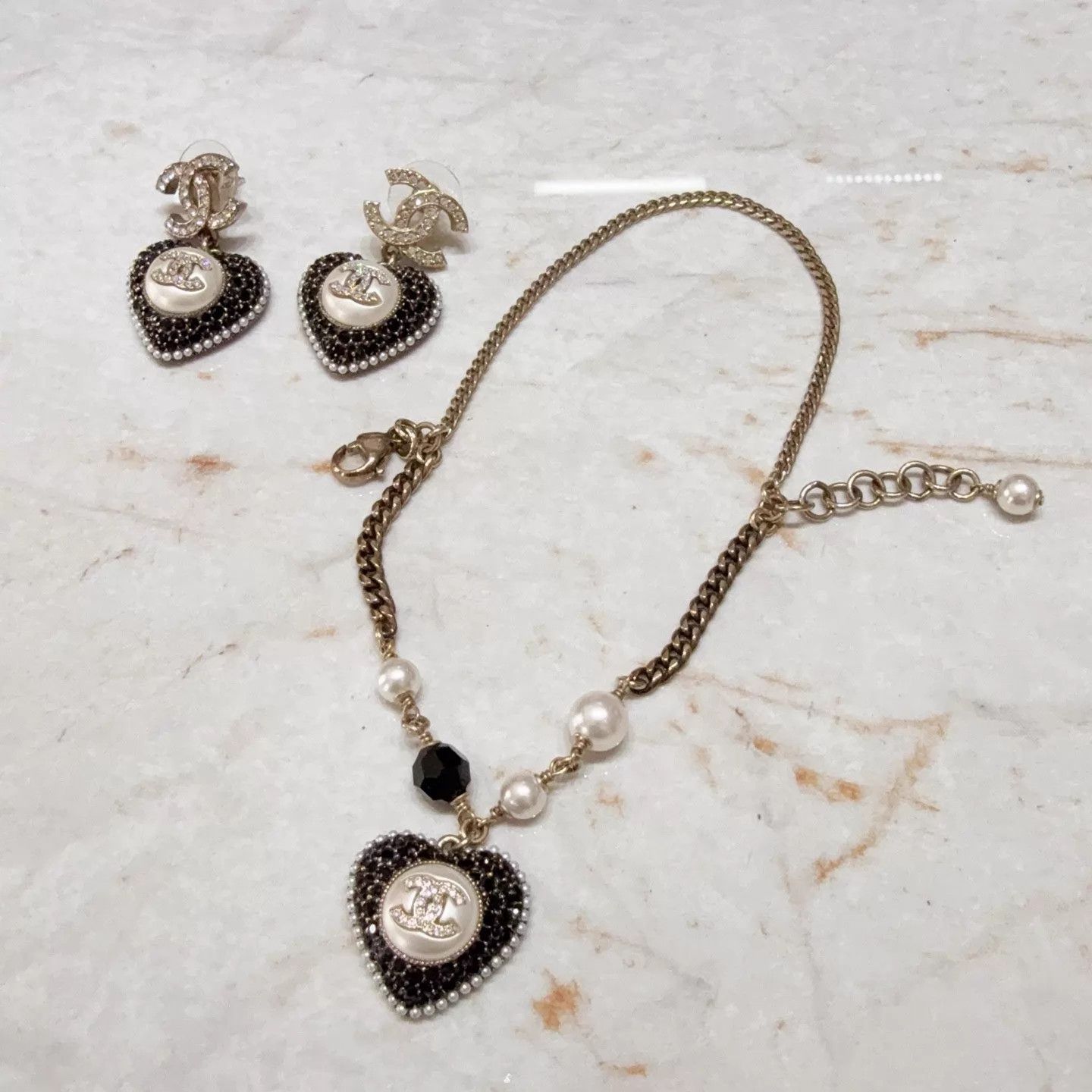 Chanel Chanel 22B B&W Color Blocked CC Pave Heart Pearl Earrings Size ONE SIZE - 5 Thumbnail