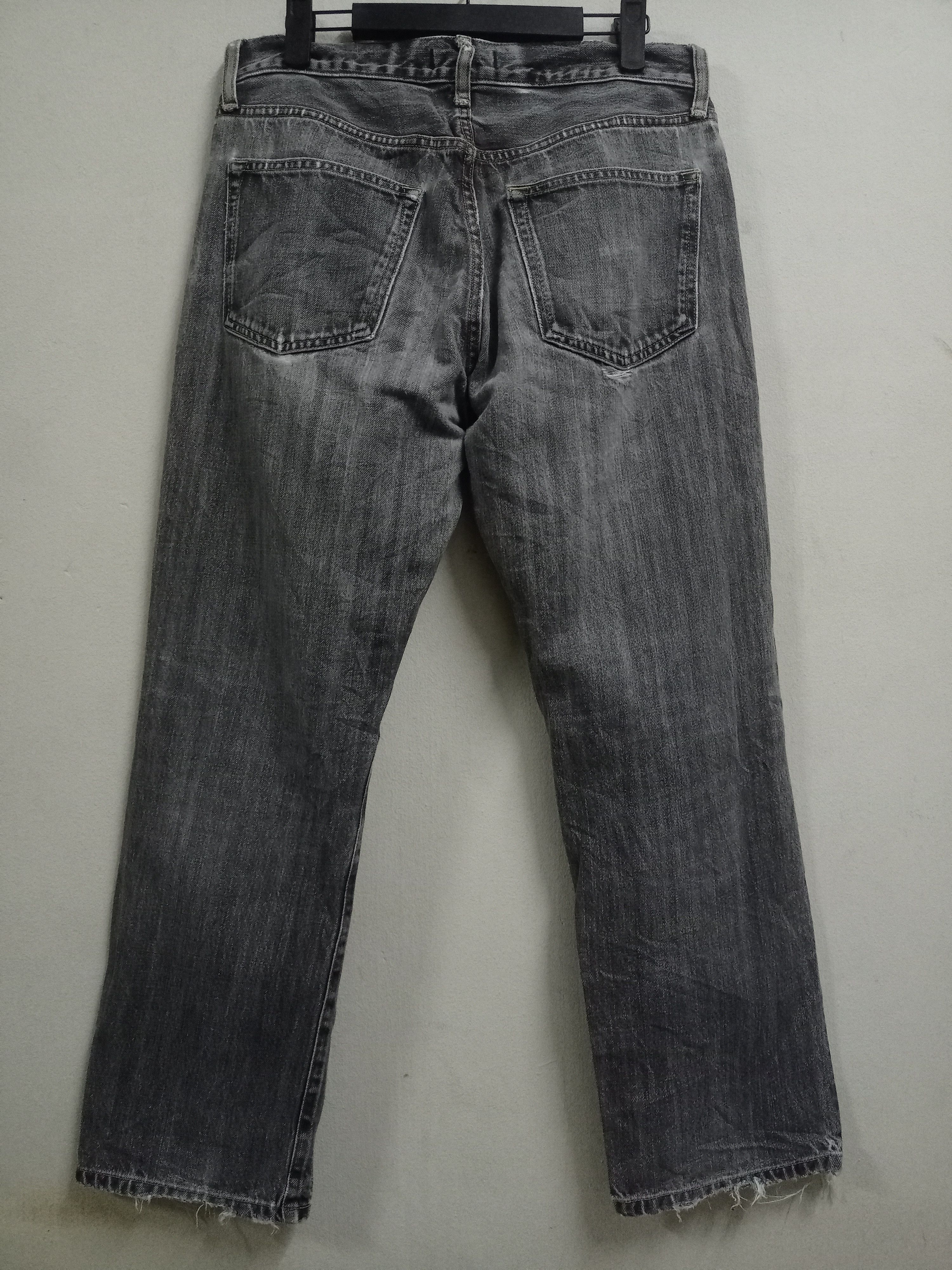 Japanese Brand × Uniqlo Vintage Uniqlo Earth Tone Distressed Loose Jeans 31x27 Size US 31 - 2 Thumbnail
