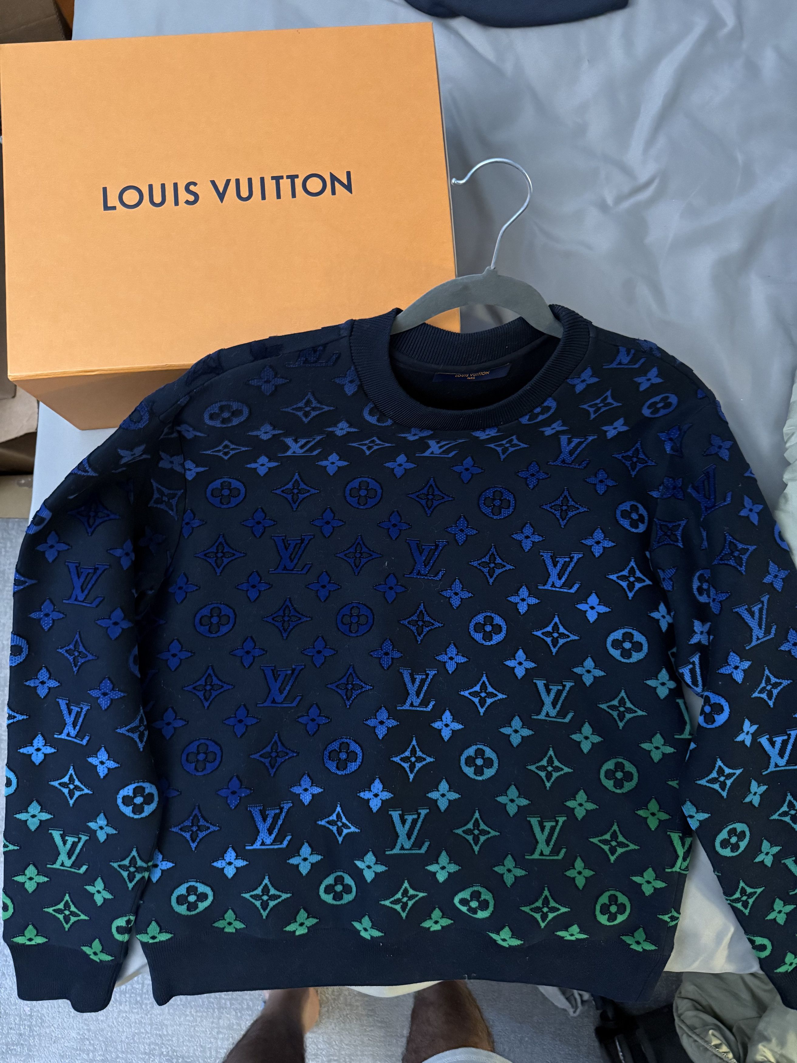 Louis Vuitton Louis Vuitton Blue & Green Gradient Monogram Sweater Size US S / EU 44-46 / 1 - 1 Thumbnail