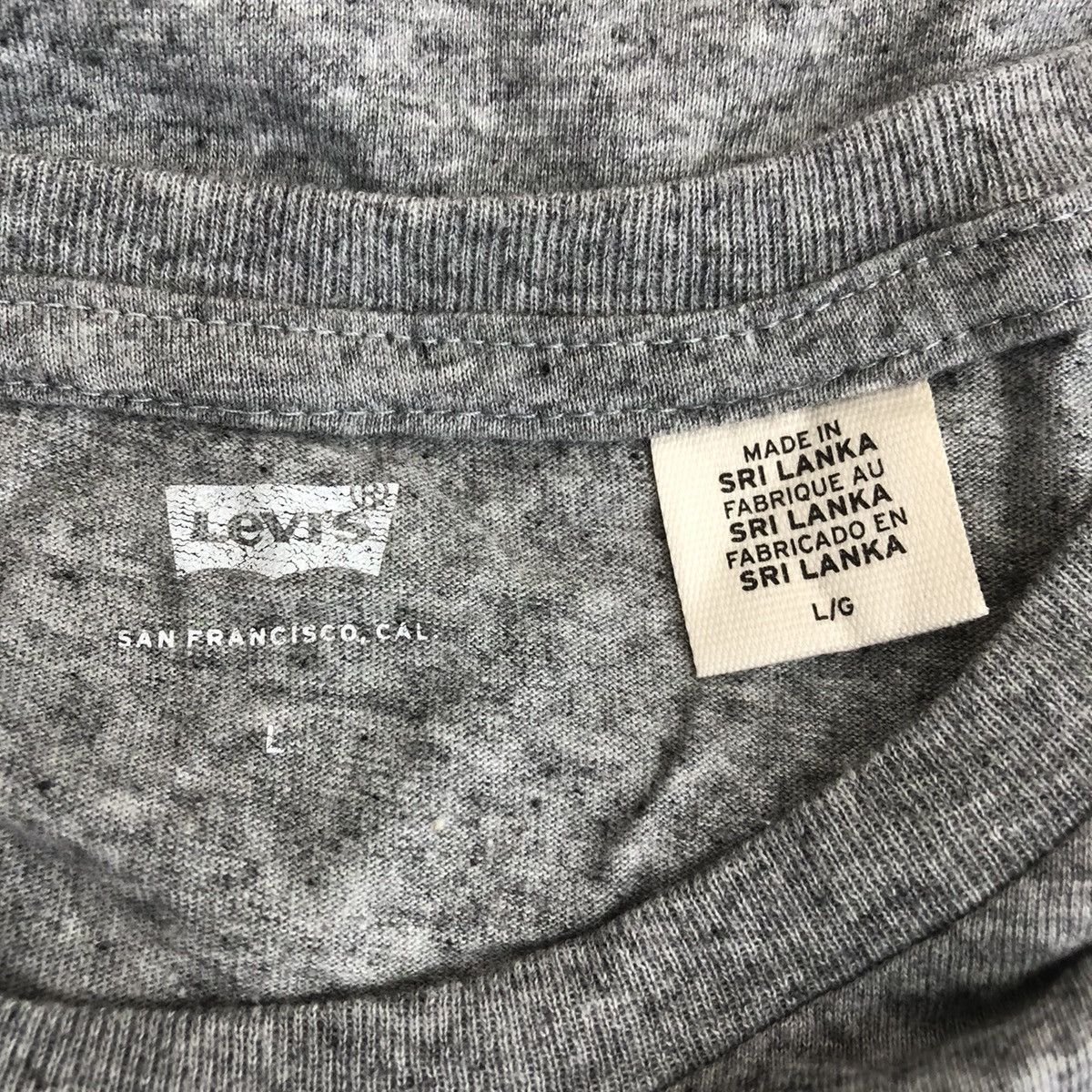 Levi's Vintage LEVIS STRAUSS Rainbow Box Logo Tee Shirt Top Size US L / EU 52-54 / 3 - 5 Thumbnail