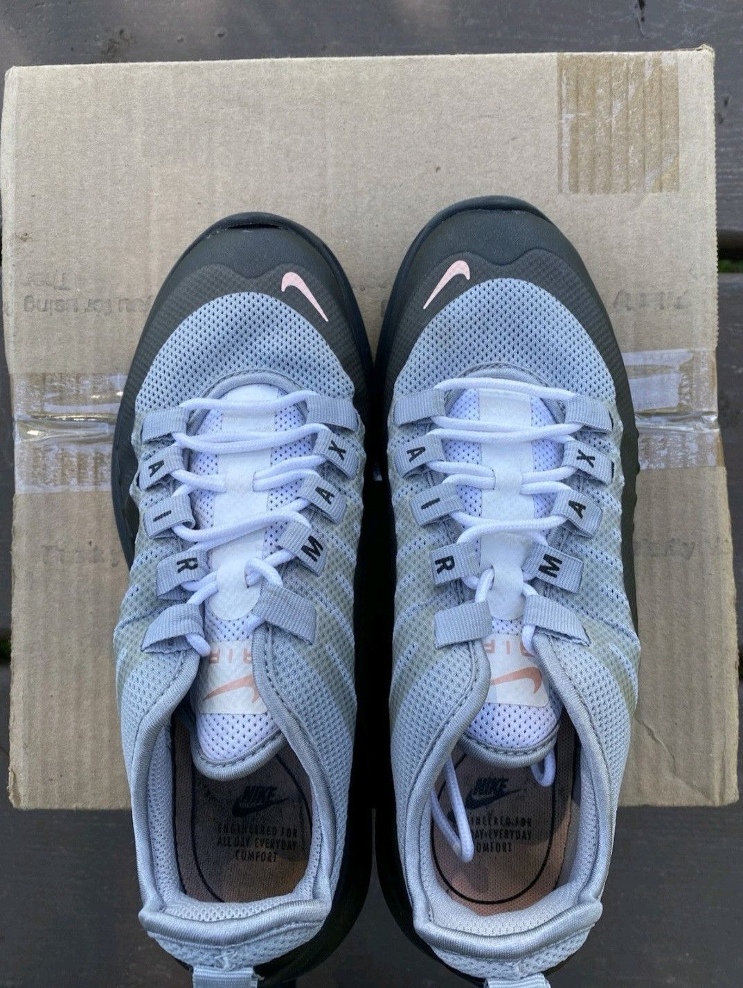 Nike Nike Wmns Air Max Axis Grey Coral AA2168005 Size 7 Size US 7 / IT 37 - 7 Thumbnail