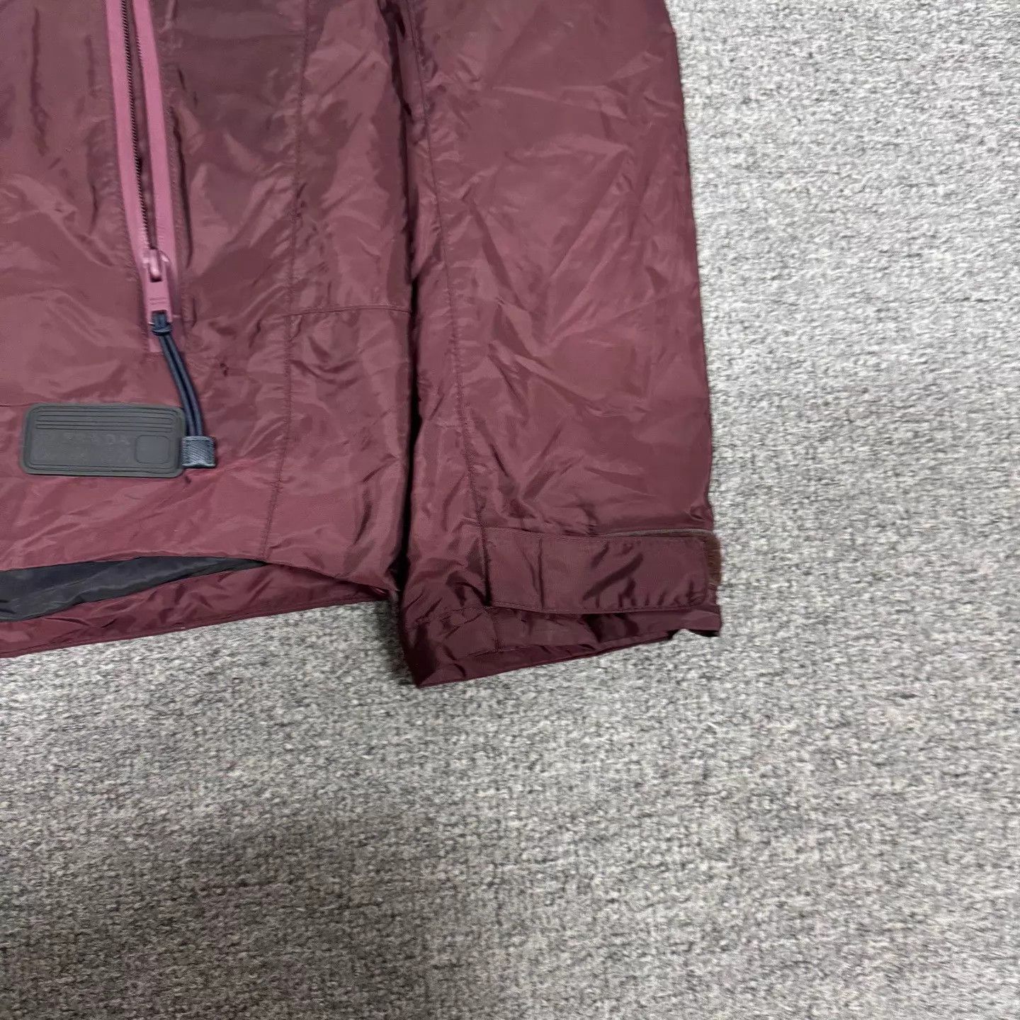 Prada Prada Wine Red Hooded W/P Windproof Jacket 48 Size US M / EU 48-50 / 2 - 3 Thumbnail