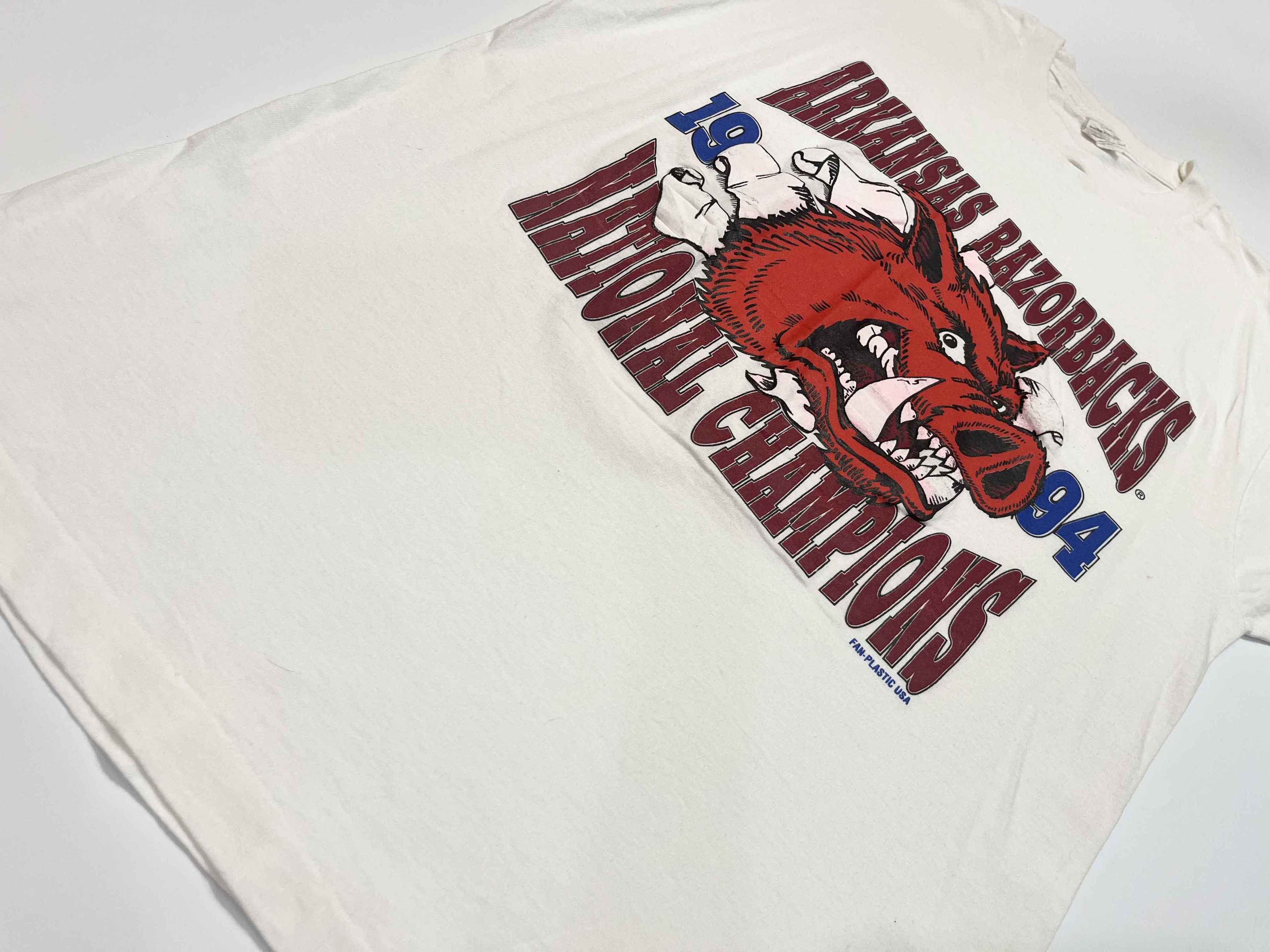 Vintage Vintage 1994 Arkansas Razorbacks NCAA Football T-Shirt Size US XL / EU 56 / 4 - 5 Thumbnail