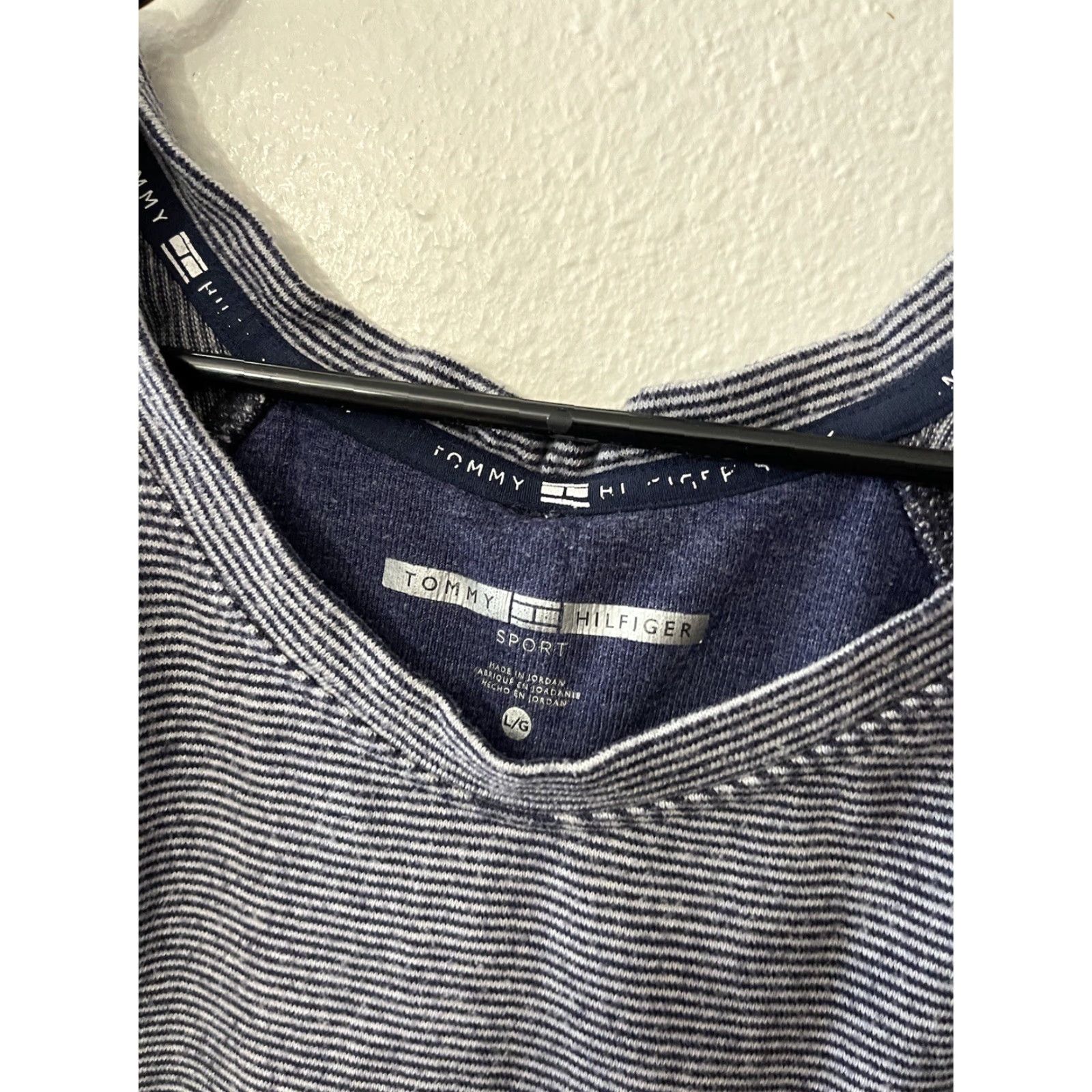 Tommy Hilfiger Tommy Hilfiger Sport Shirt Womens Large Blue Striped Long Sleeve Scoop Neck Size L / US 10 / IT 46 - 2 Thumbnail