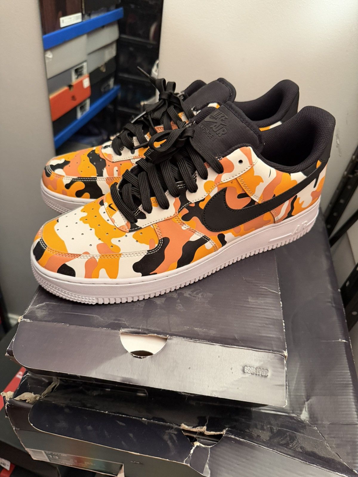 Nike Nike Air force one orange camo sz 12.5 Size US 12.5 / EU 45-46 - 5 Thumbnail