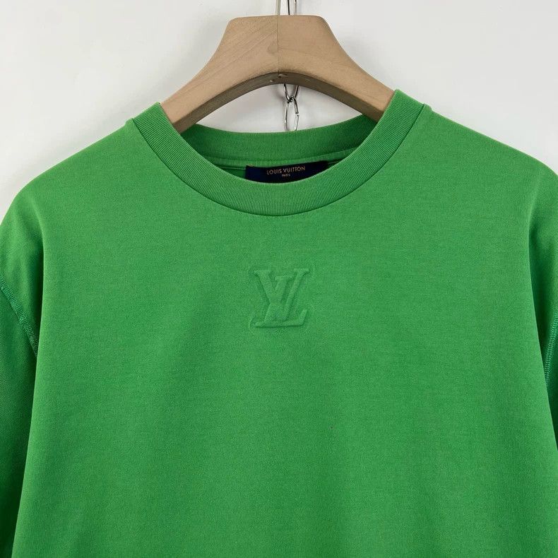 Louis Vuitton Louis Vuitton Green embossed logo short sleeve Size US L / EU 52-54 / 3 - 4 Thumbnail