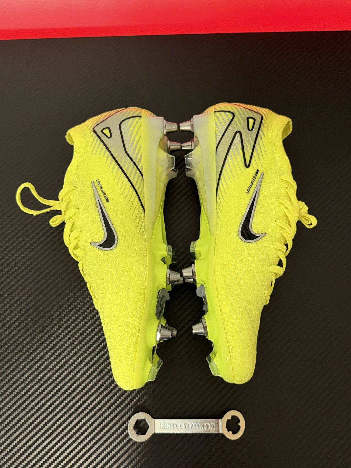 Nike Nike Mercurial Vapor 16 Size US 7.5 / EU 40-41 - 2 Thumbnail