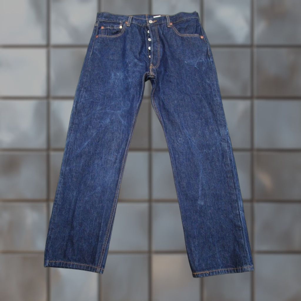 Levi's VINTAGE Levi's 501 Jeans Mens 34x30 Blue Denim Straight Regular Fit USA Size US 34 / EU 50 - 1 Thumbnail