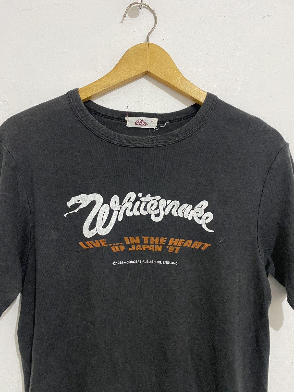 Band Tees Whitesnake live in heart tour 1981 Japan shirt AA0081 Size US M / EU 48-50 / 2 - 2 Thumbnail