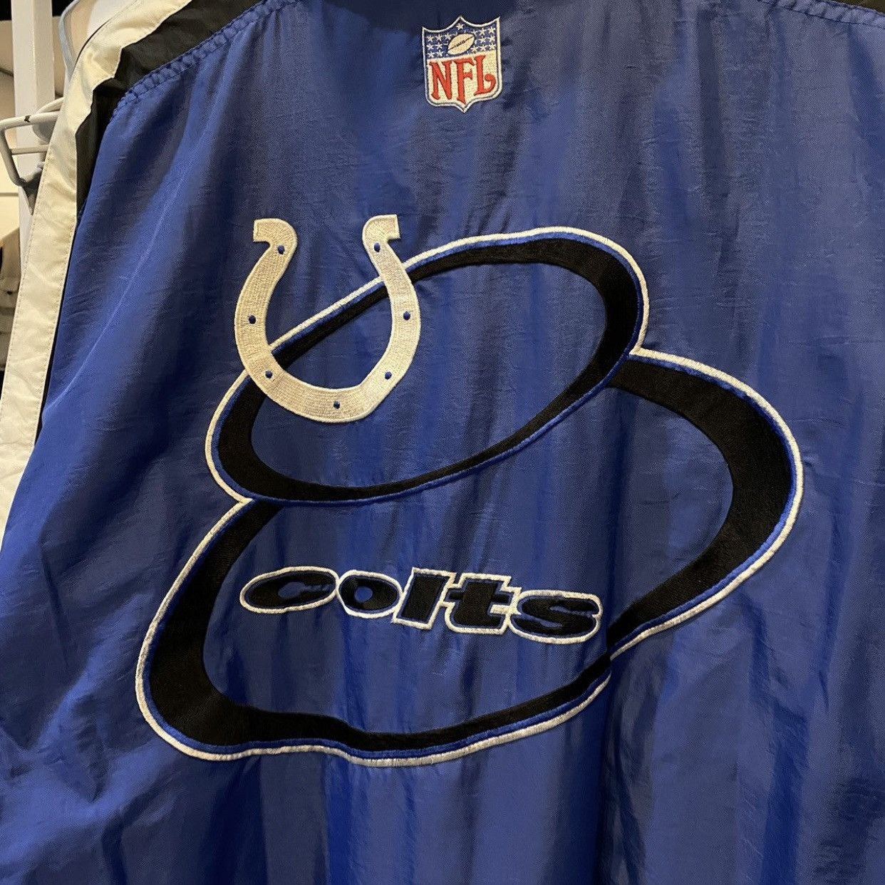 NFL Vintage Logo Athletic NFL Pro Line Indianapolis Colts Jacket Size US L / EU 52-54 / 3 - 5 Thumbnail