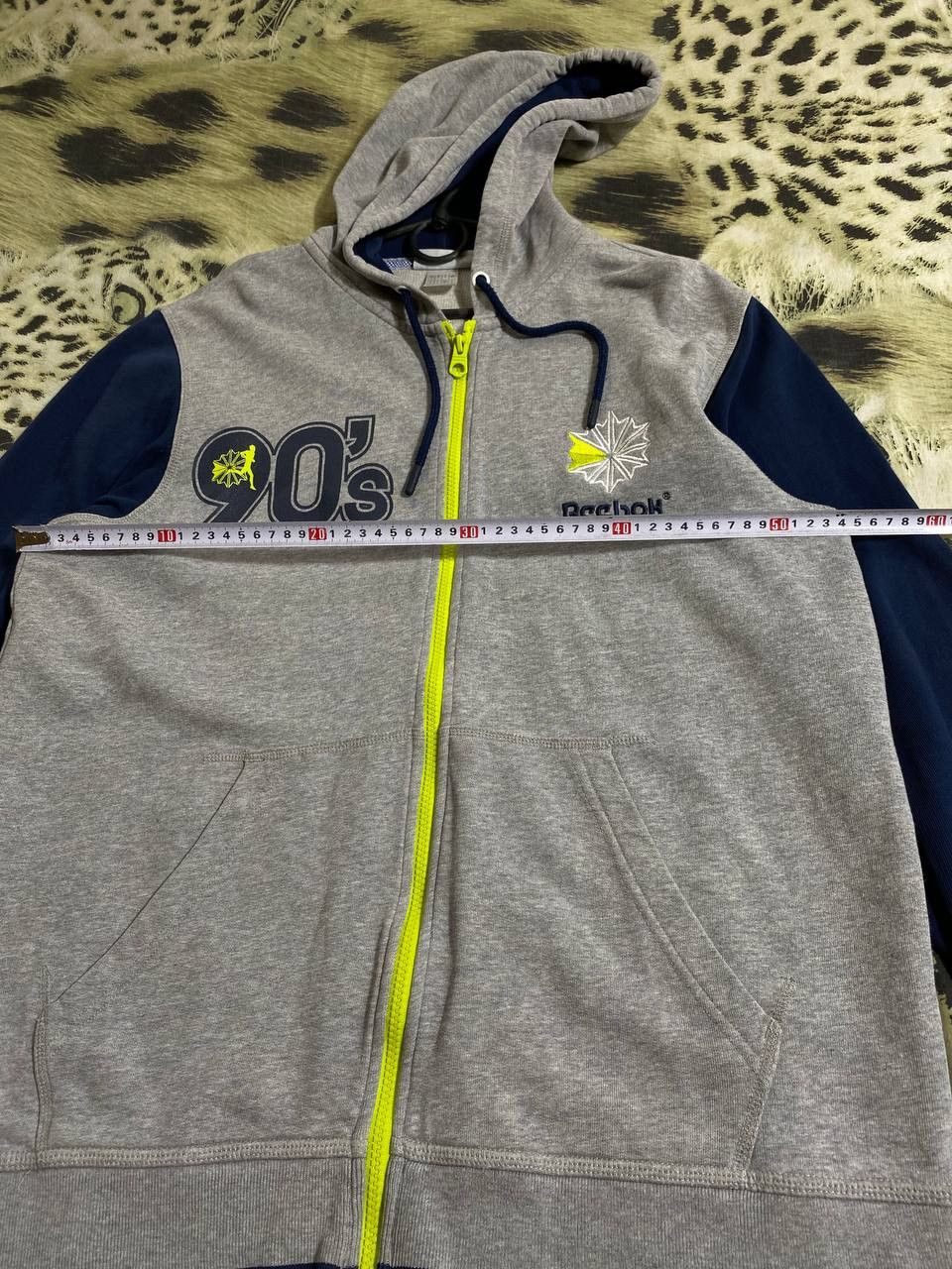 Reebok × Vintage Rare Vintage Reebok Big Logo Essentials Sweatshirt Size US L / EU 52-54 / 3 - 7 Thumbnail