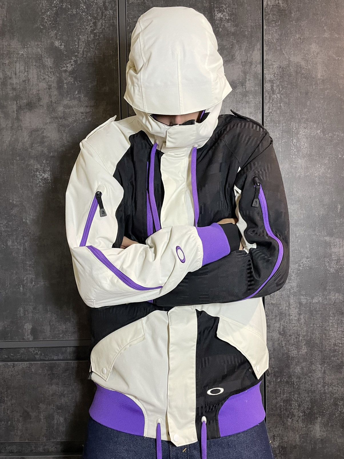 Oakley Magnetic Jacket | Grailed