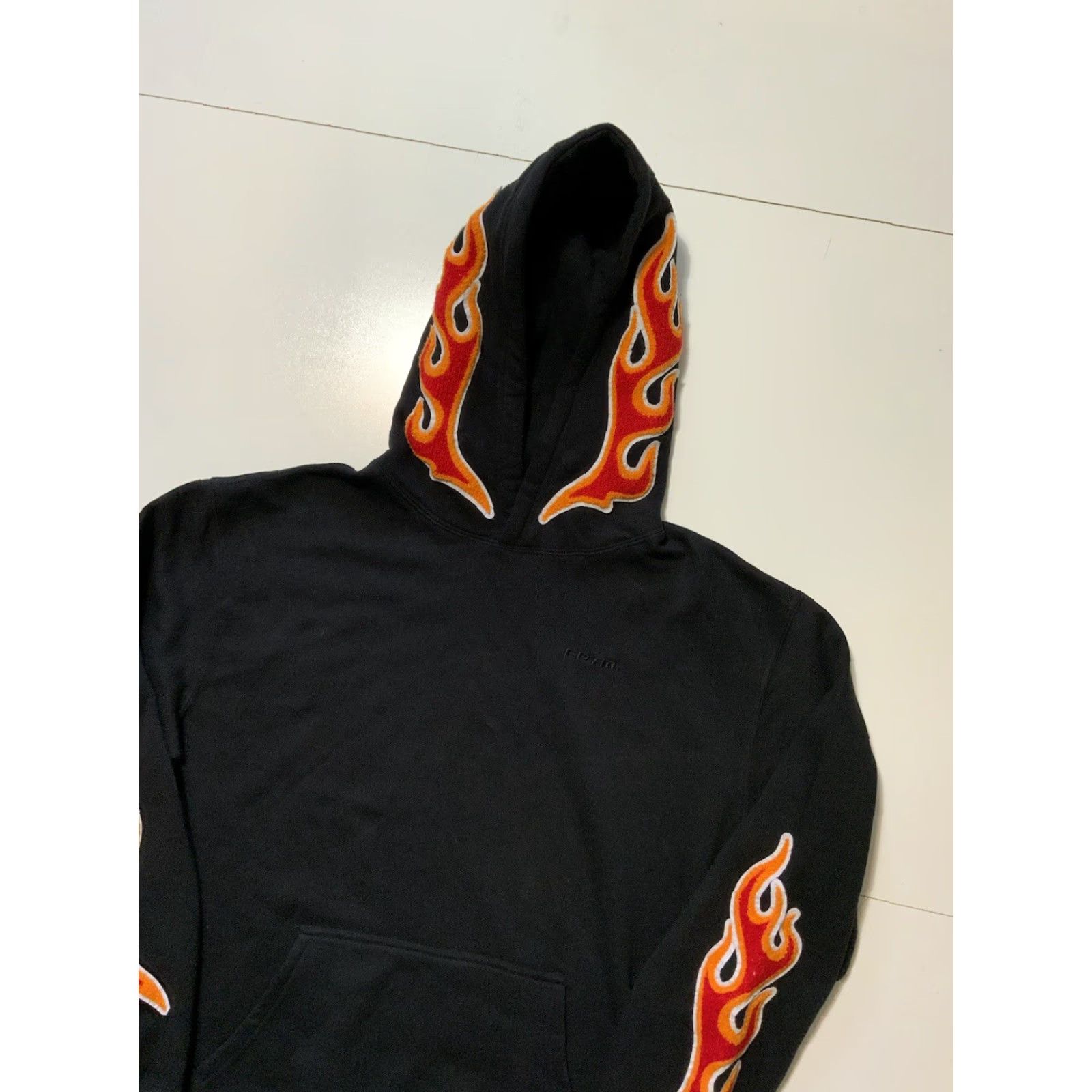 Vintage EPTM EP9676 Nu Flame Fire Appliqué Black Fleece Pullover Sweatshirt Hoodie Sz. L Size US L / EU 52-54 / 3 - 4 Thumbnail