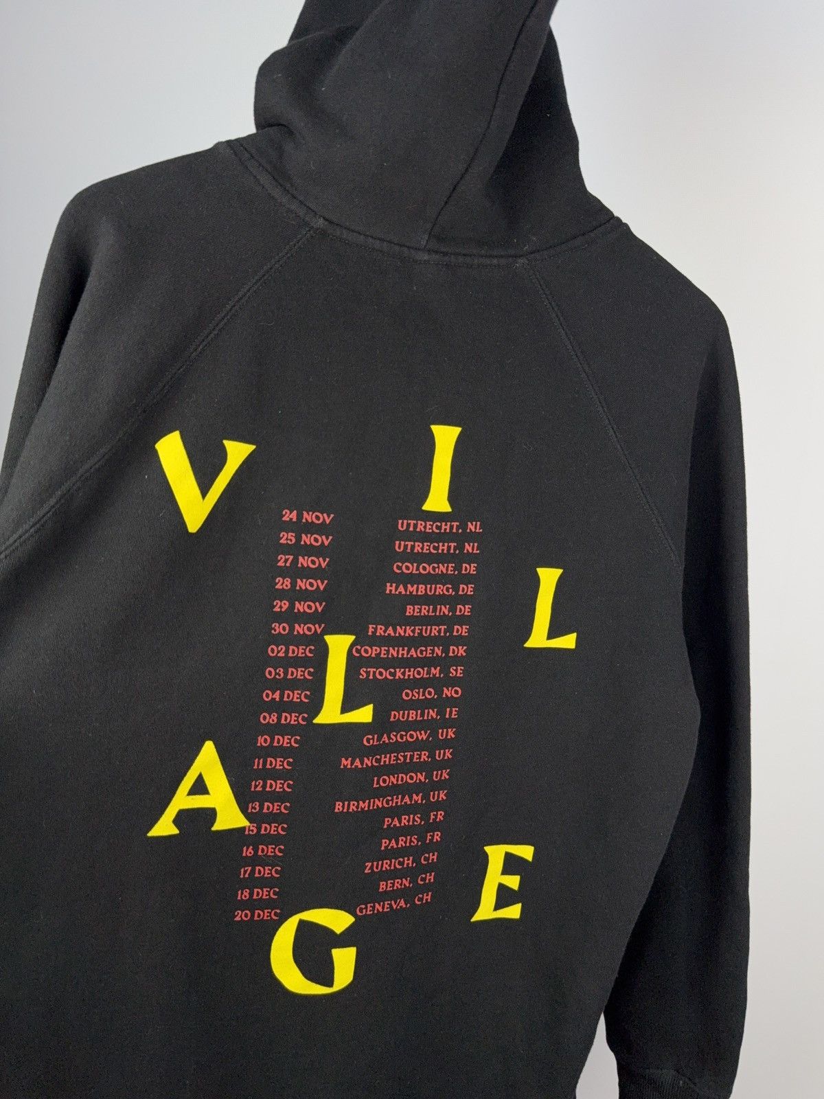 Band Tees Merch Jacob Banks European 2018 Tour Village Hoodie Black L Size US L / EU 52-54 / 3 - 10 Thumbnail