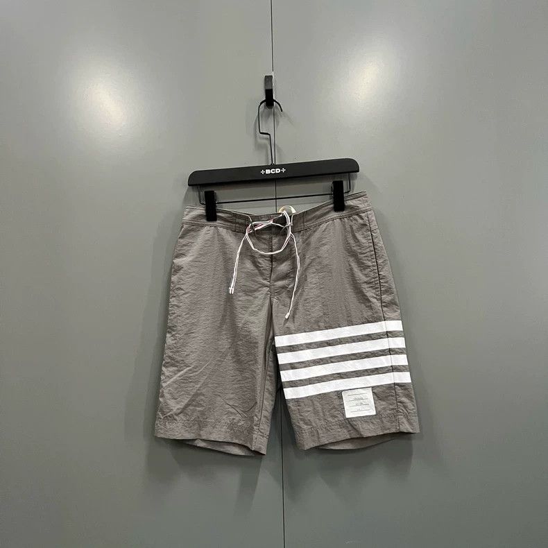 Thom Browne Thom browne Size 0 Gray four-striped tie-on shorts 2503-Ne Size US 29 - 1 Thumbnail
