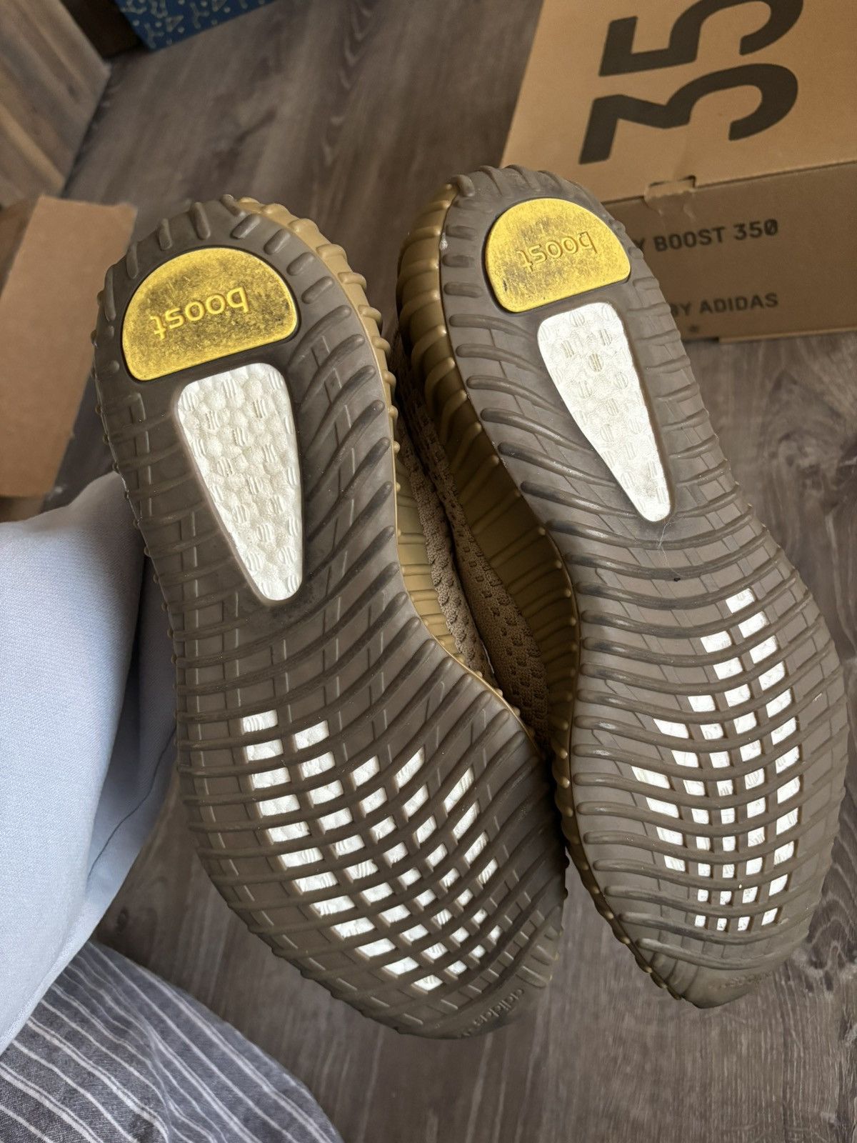 Yeezy Yeezy 350 v2 - Earth Size US 10 / EU 43 - 6 Thumbnail