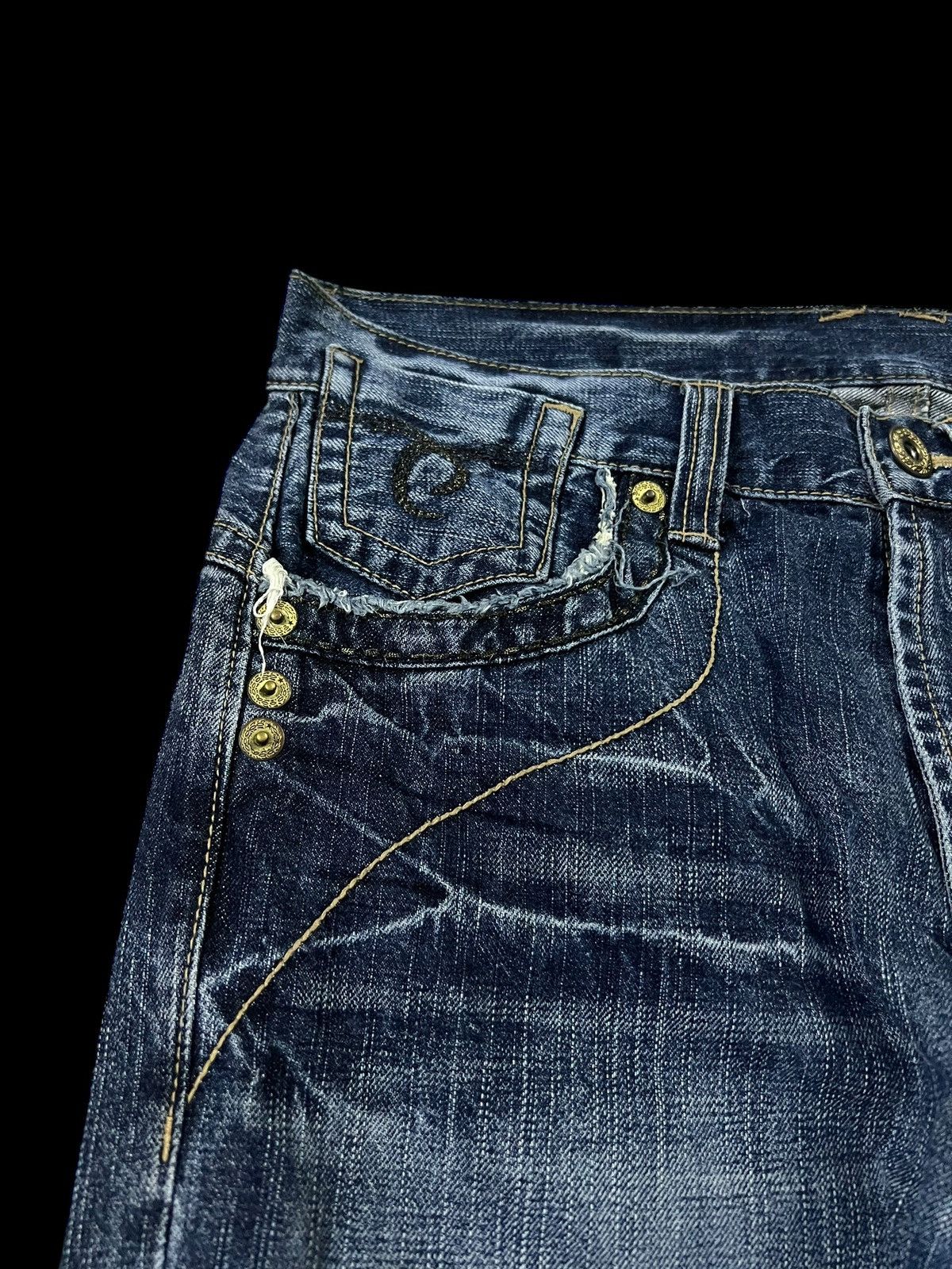 💥FLARE💥VINTAGE 90’s STYLE JAPANESE BRAND DISTRESS JEANS