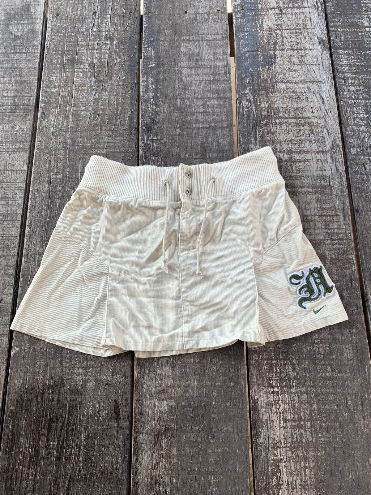 Nike Nike mini skirt nice design Size 28" / US 6 / IT 42 - 1 Thumbnail