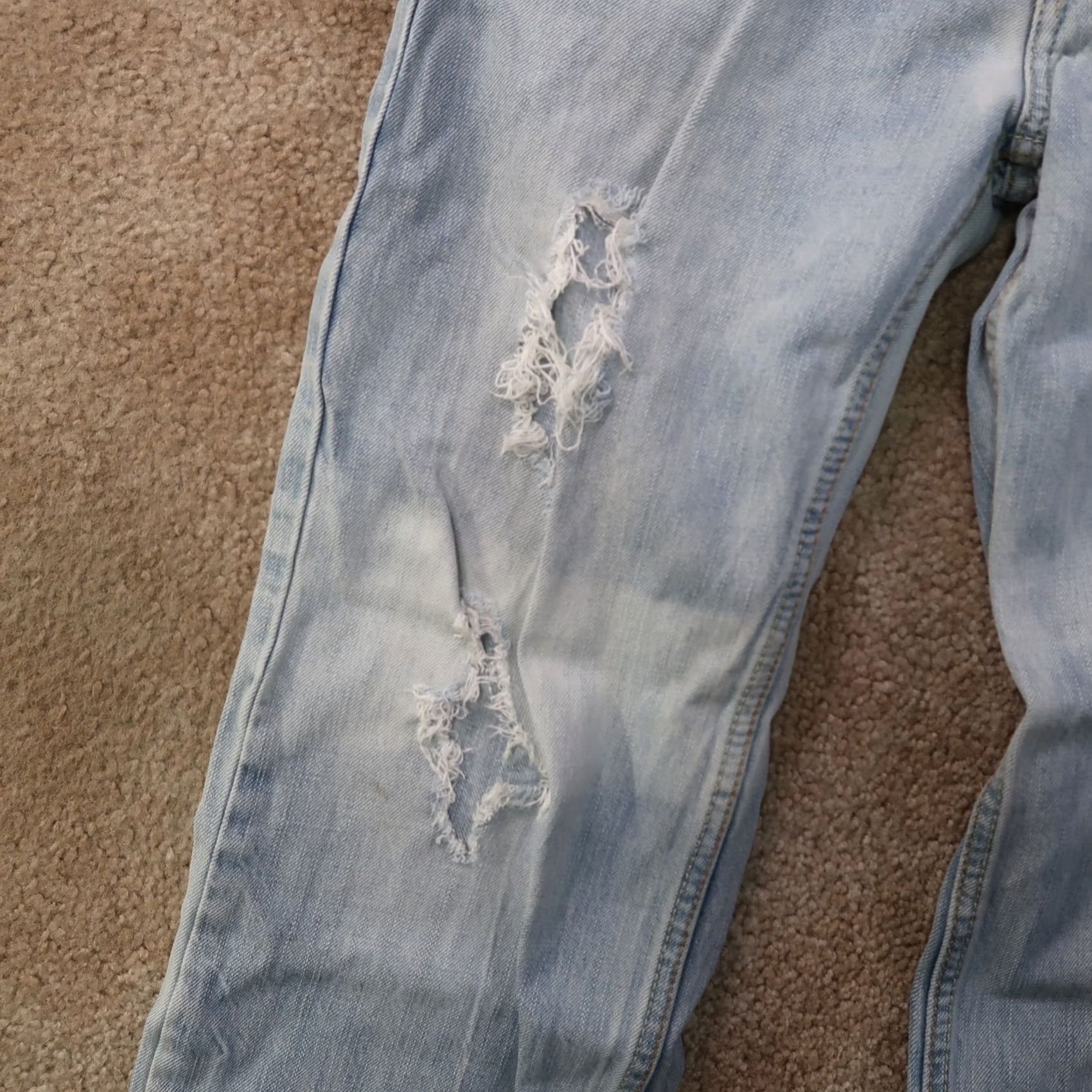 American Eagle Outfitters American Eagle Outfitters Jeans Men’s 26x28 Blue Denim Straight 5-Pocket Distressed Relaxed Low Rise Denim)$ Size US 26 / EU 42 - 4 Thumbnail