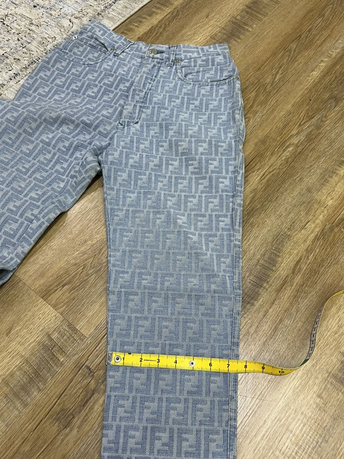 Fendi VINTAGE FENDI MONOGRAM ITALIAN DESIGNER JEANS DENIM Size US 26 / EU 42 - 21 Thumbnail