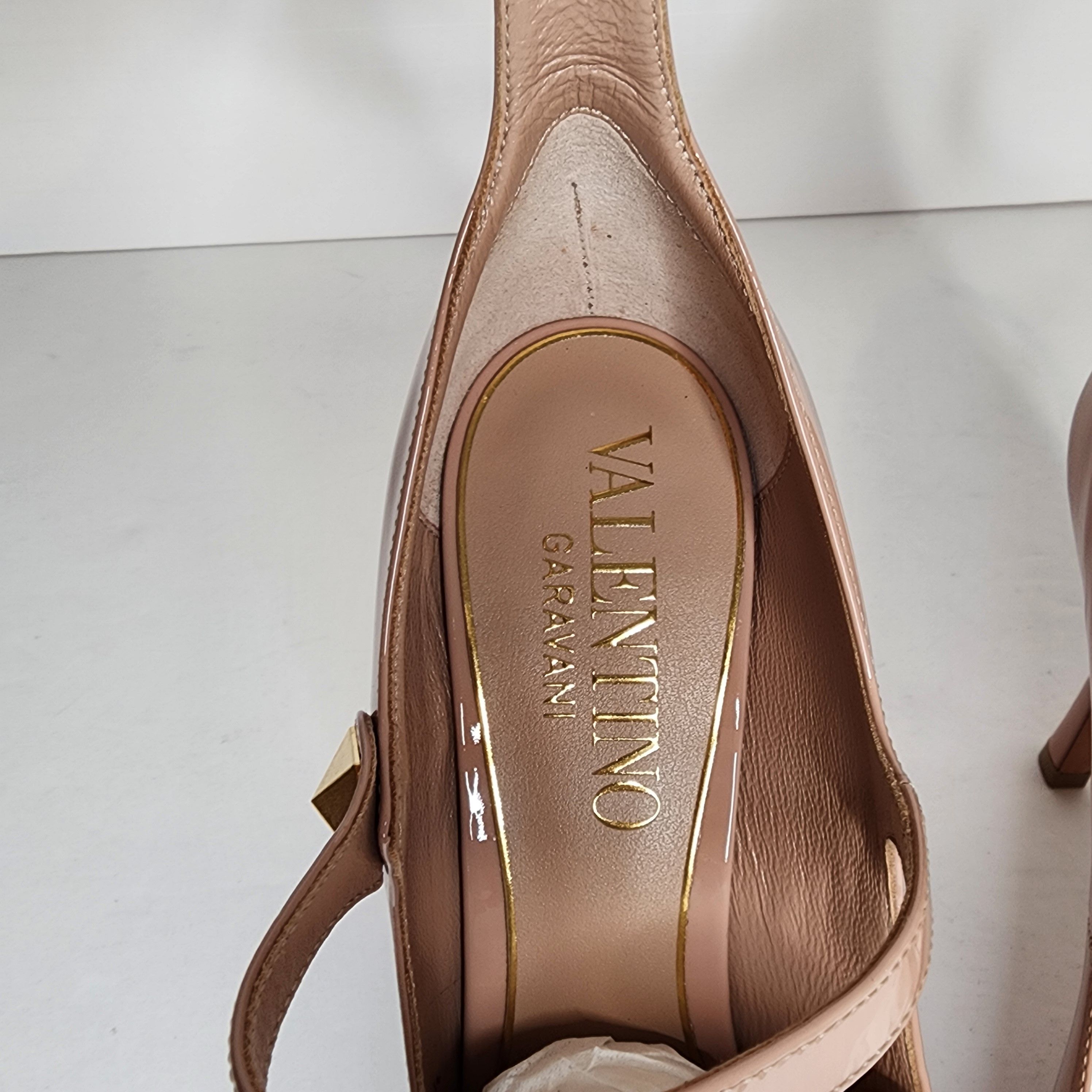 Valentino Valentino Garavani Ankle strap Heels Size US 8.5 / IT 38.5 - 6 Thumbnail