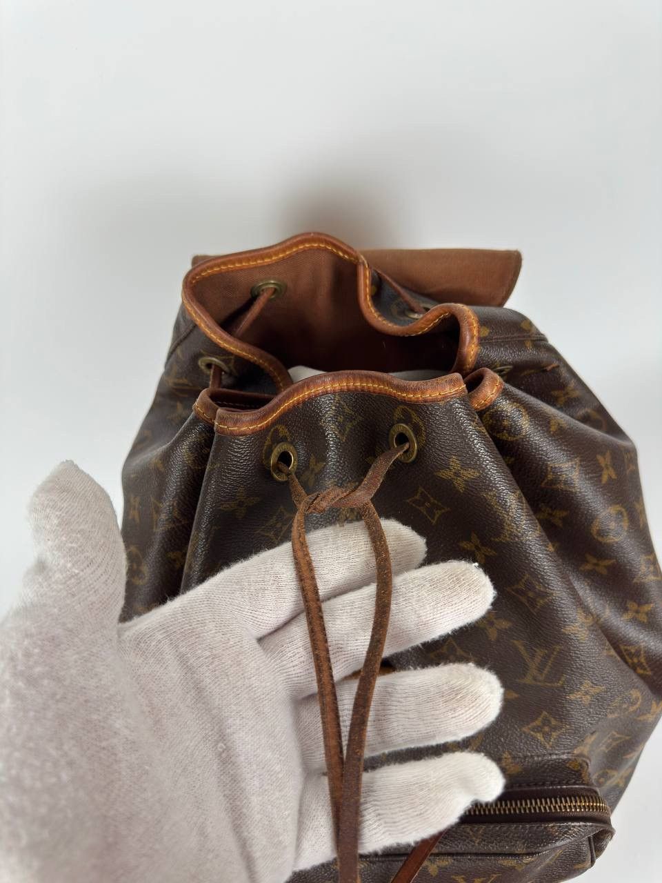Louis Vuitton Louis Vuitton Montsouries Monogram Backpack Size ONE SIZE - 8 Thumbnail