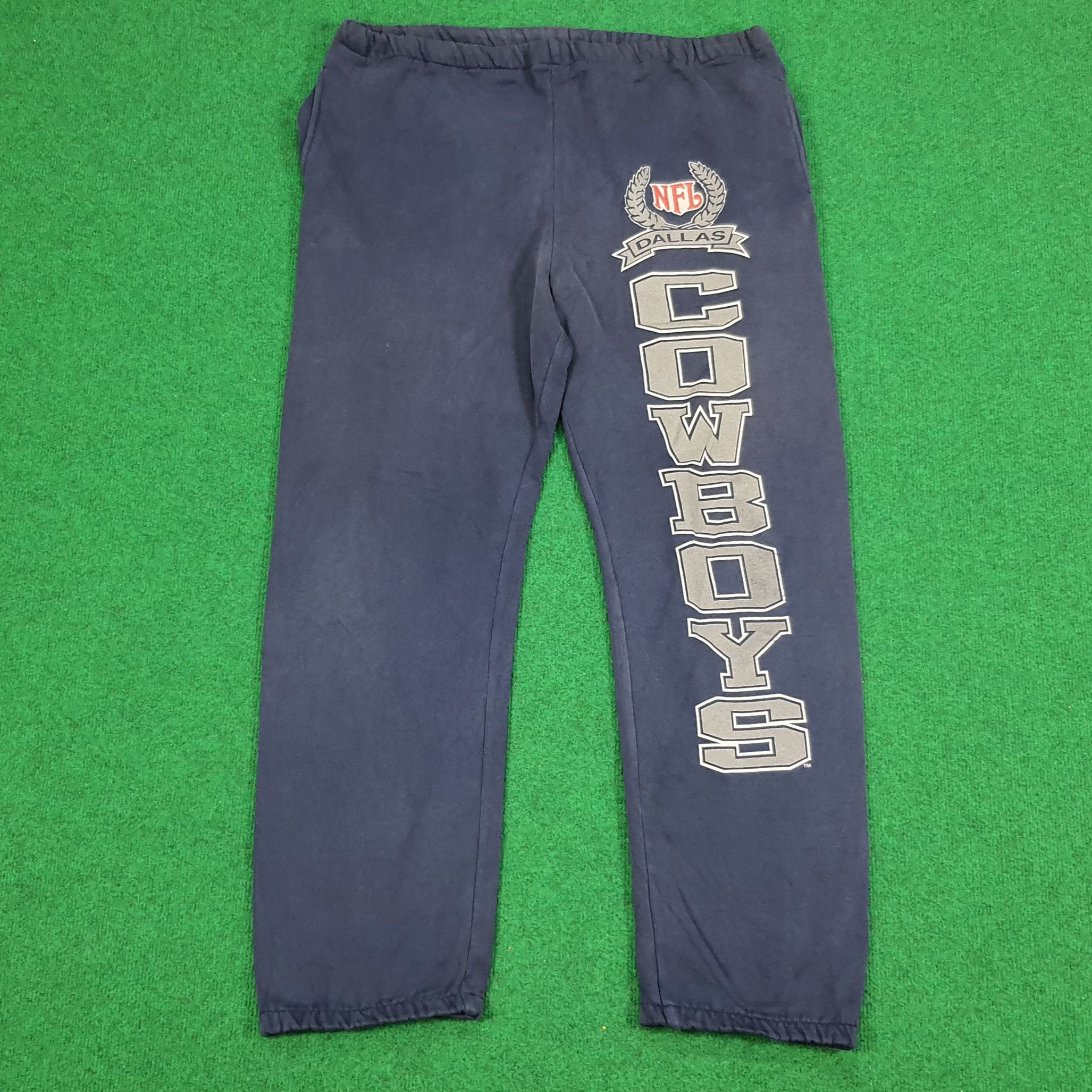 NFL × Vintage Vintage NUTMEG NFL Dallas Cowboys Sweatpants Size US 36 / EU 52 - 1 Thumbnail