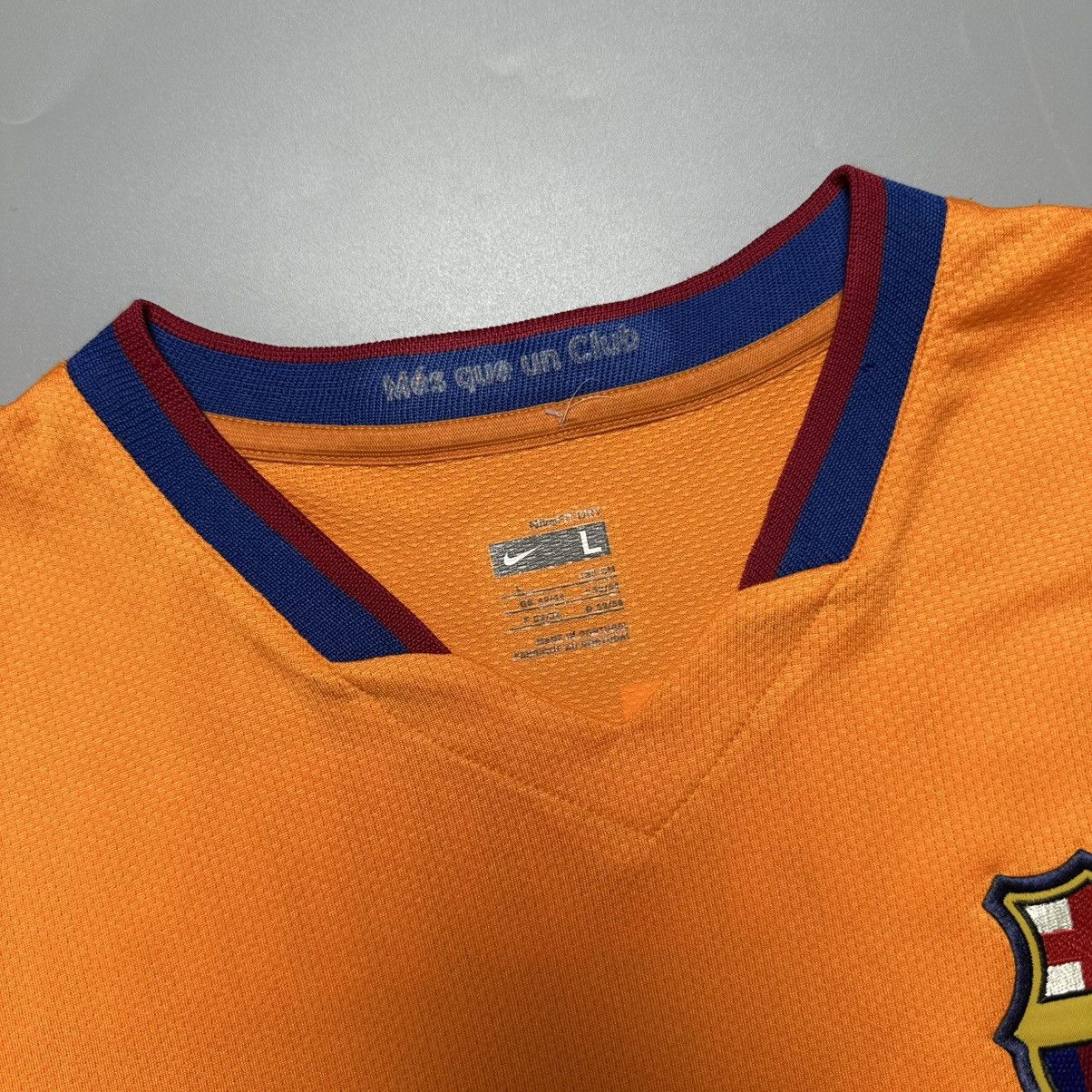 Nike BARCELONA NIKE 2007/2008 FOOTBALL AWAY JERSEY #10 RONALDINHO Size US L / EU 52-54 / 3 - 7 Thumbnail