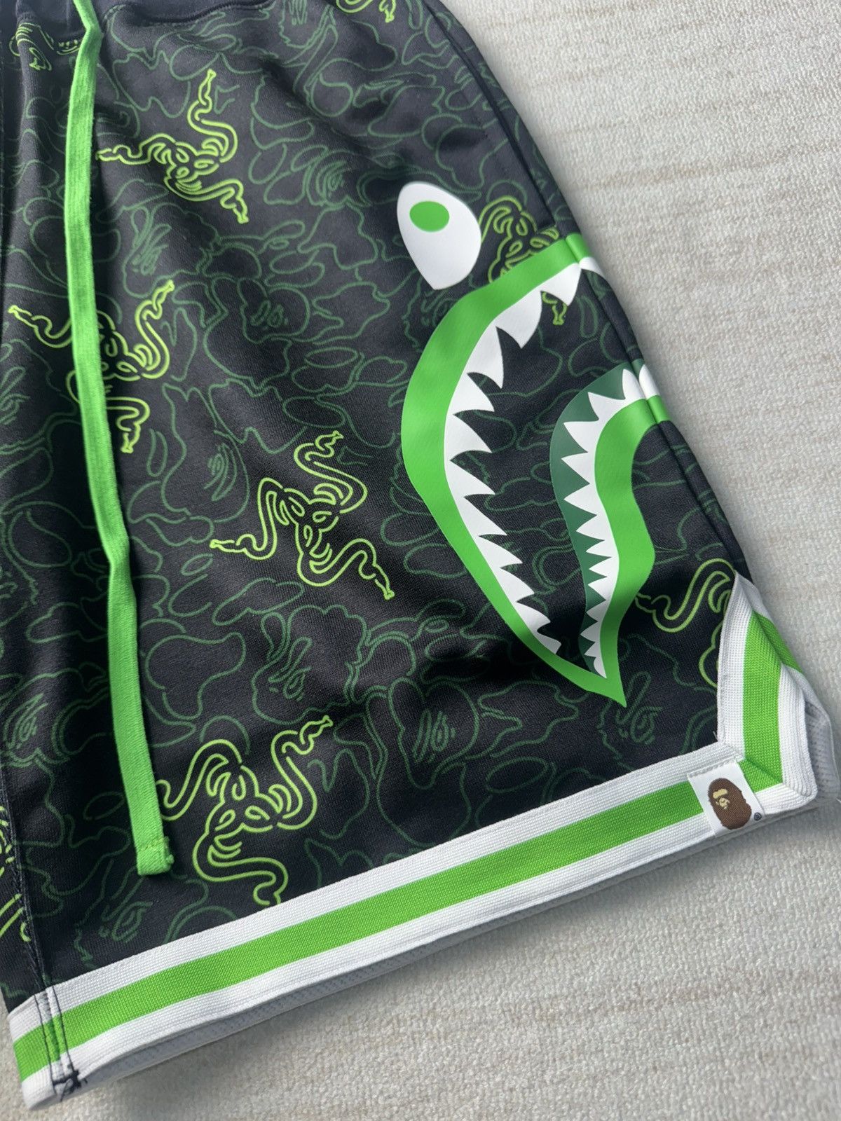 Bape Bape razor shorts Size US 32 / EU 48 - 2 Thumbnail