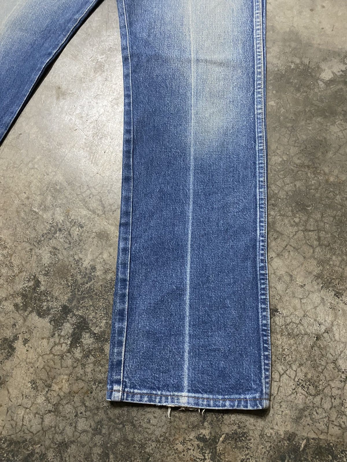 Vintage × Wrangler Jeans Vintage Wranglers Washed Blue Distressed Size US 30 / EU 46 - 9 Thumbnail