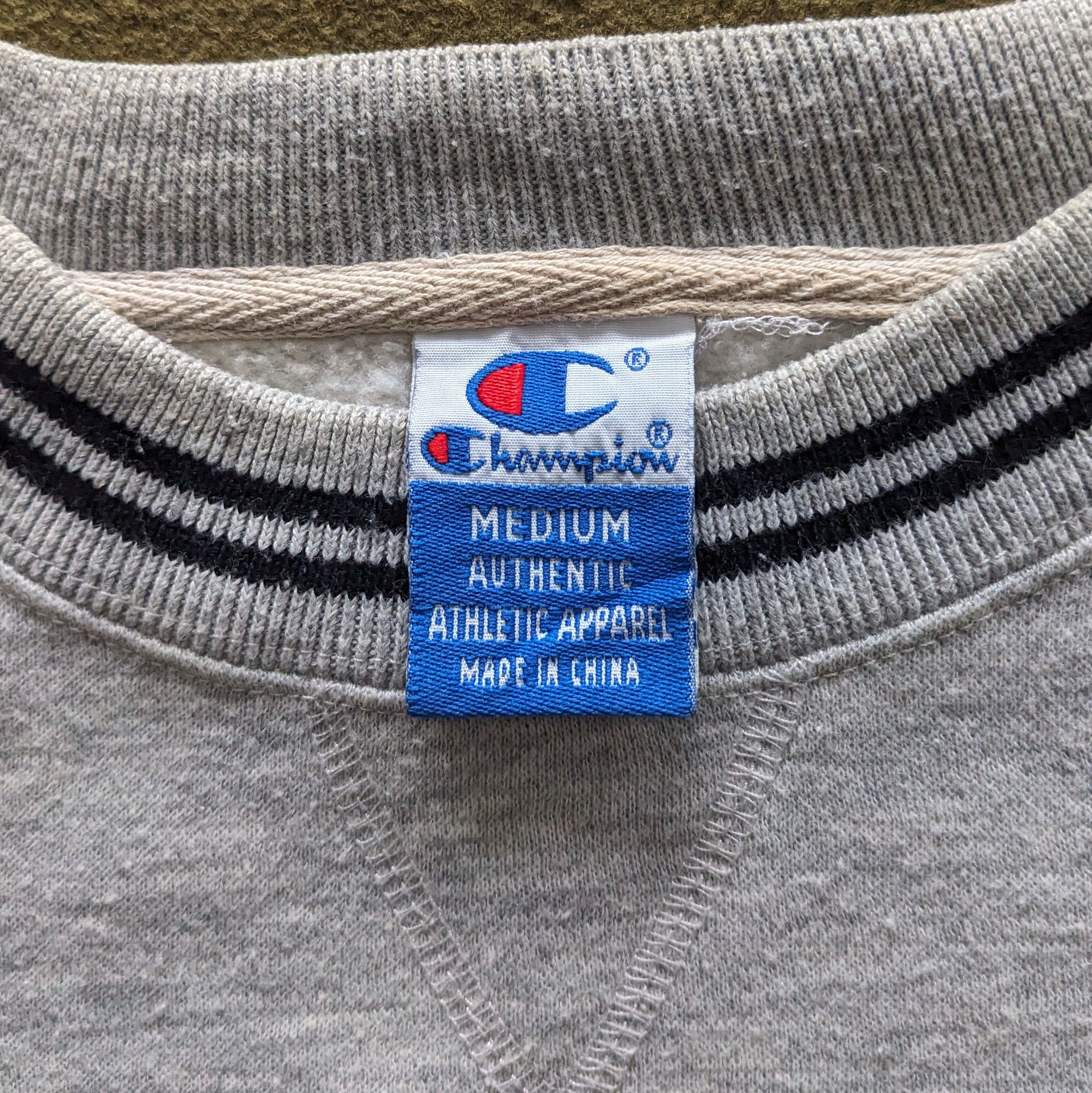 Champion Vintage CHAMPION Sportswear Brand Sweatshirt Size US M / EU 48-50 / 2 - 5 Thumbnail