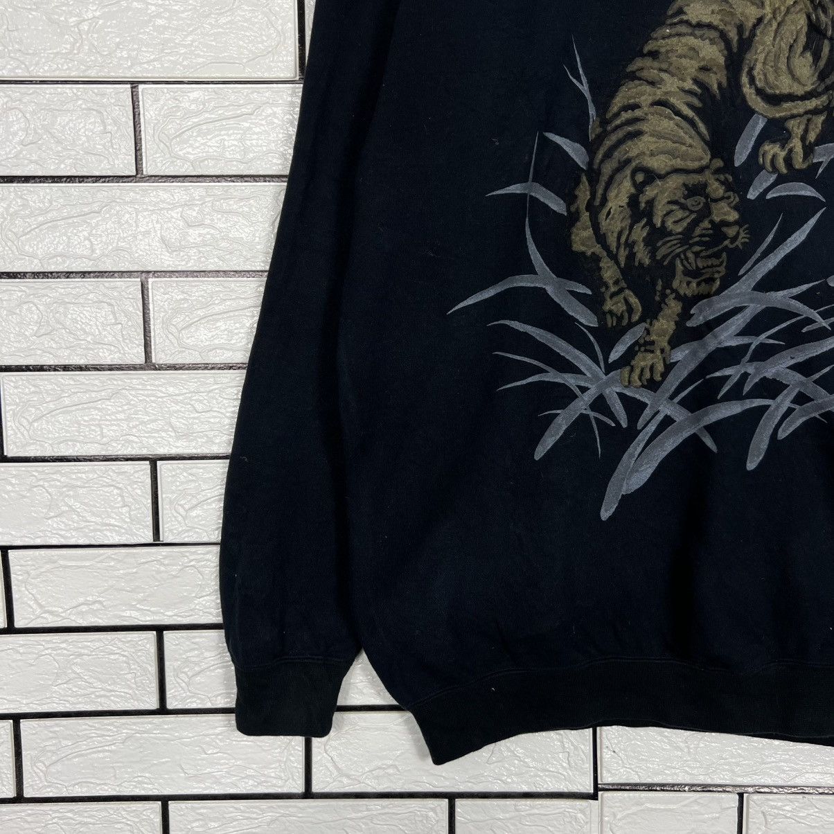Kansai Yamamoto KANSAI SICURO Tiger Big Logo Sukajan Sweatshirt #4219-C192 Size US M / EU 48-50 / 2 - 6 Thumbnail