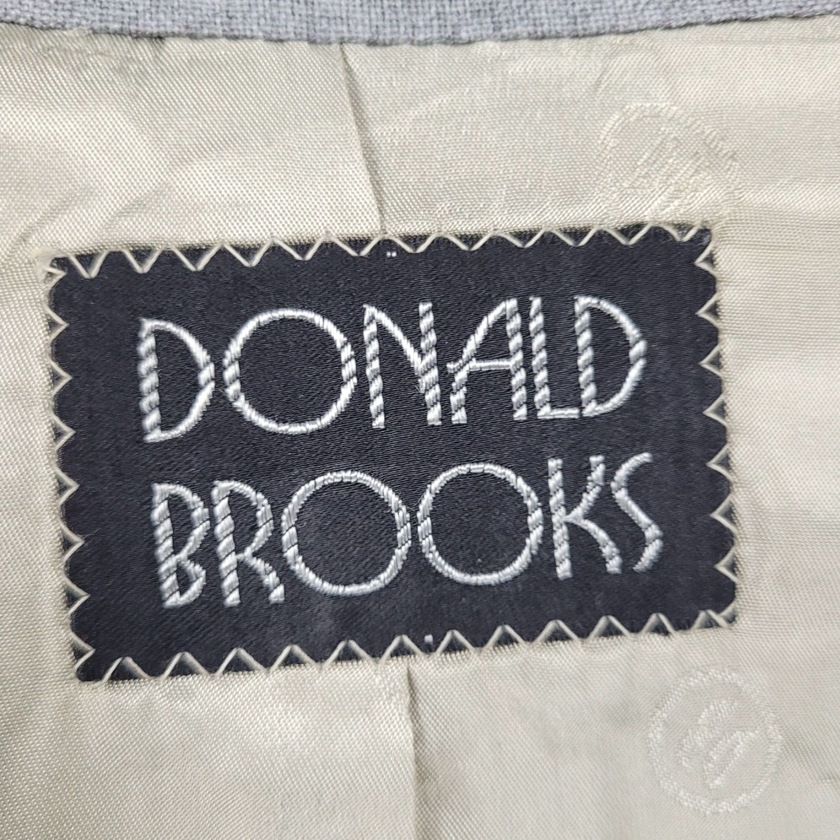 Vintage VINTAGE Donald Brooks Grey 2 Button Notch Lapel Single-Vented Sport Coat Blazer Men 44L Gray Solid Classic 44L Mens Size 44R - 3 Thumbnail